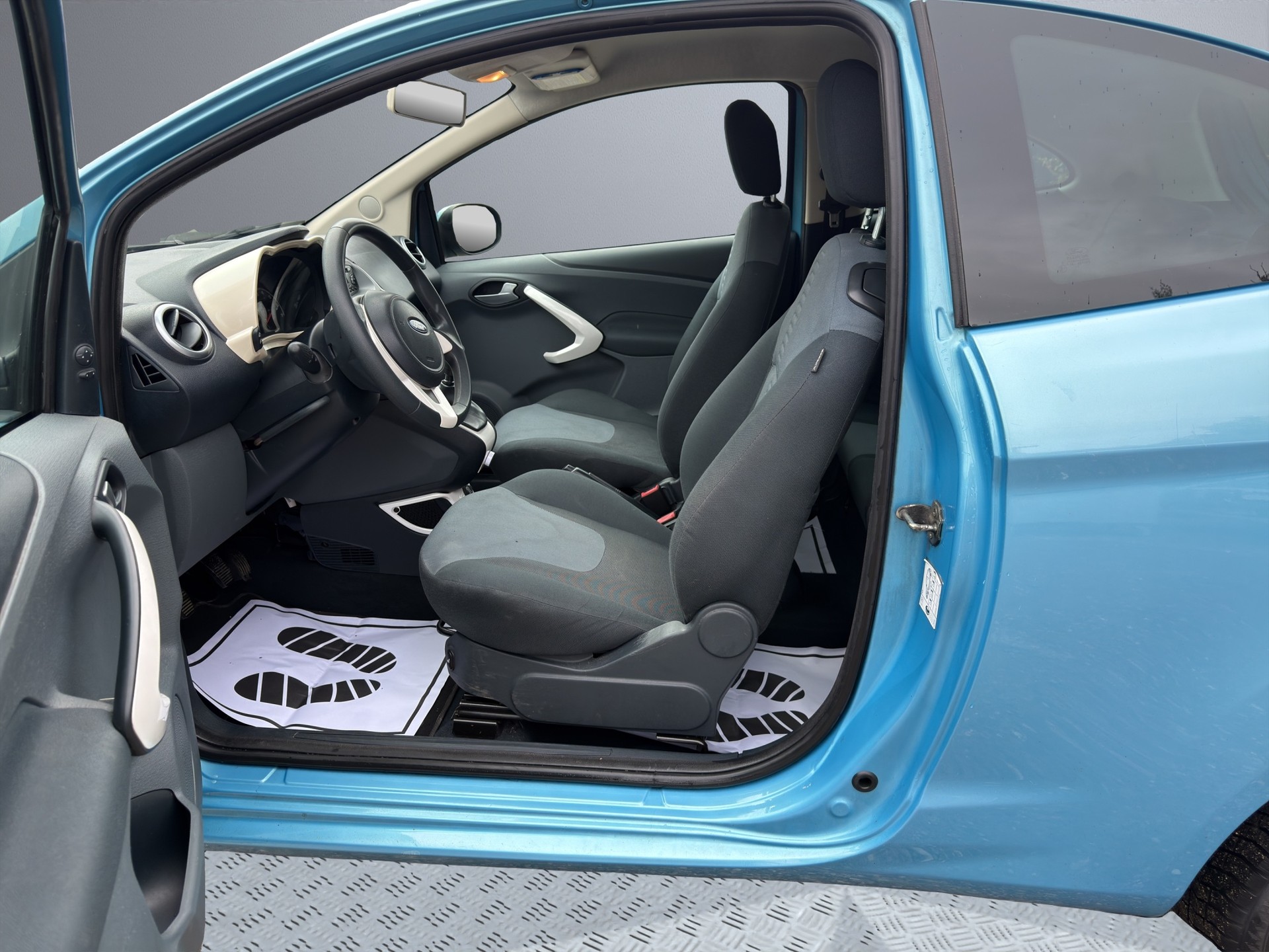 FORD KA 1.25 Ambiente-image-9