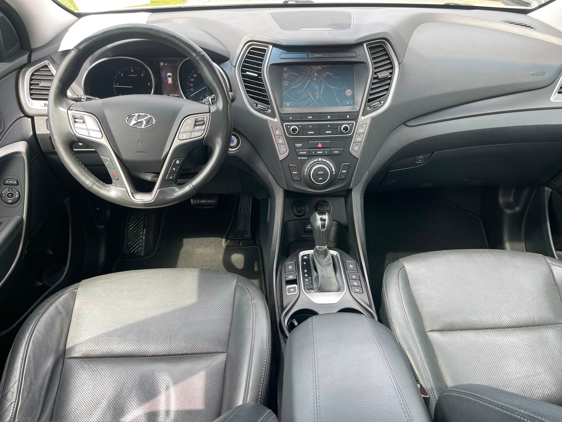 HYUNDAI Santa Fe 2.2 CRDI Vertex 4WD Automatic-image-7