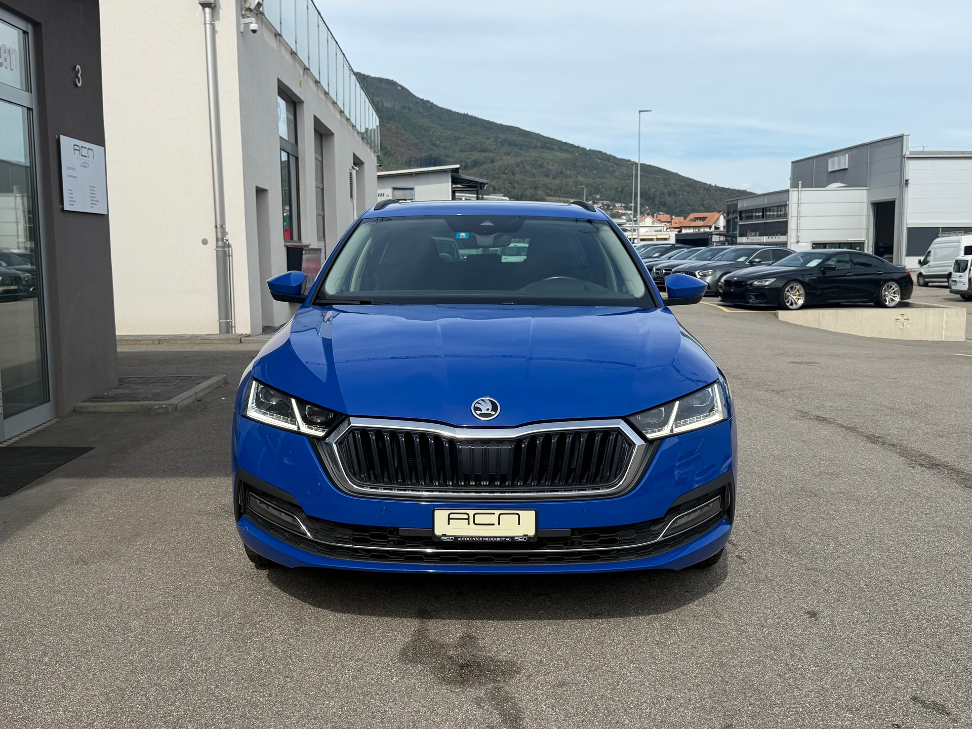 SKODA Octavia Combi 2.0 TDI DSG Style 4x4-image-1