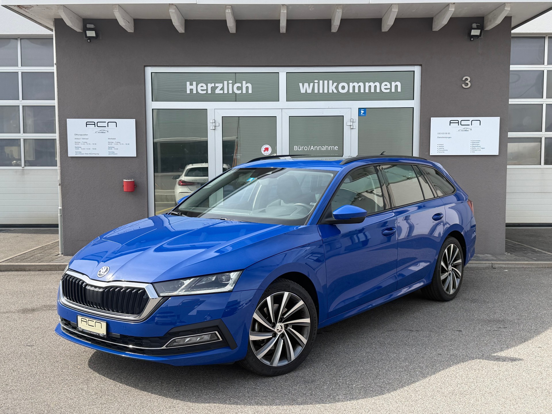 SKODA Octavia Combi 2.0 TDI DSG Style 4x4-image-0