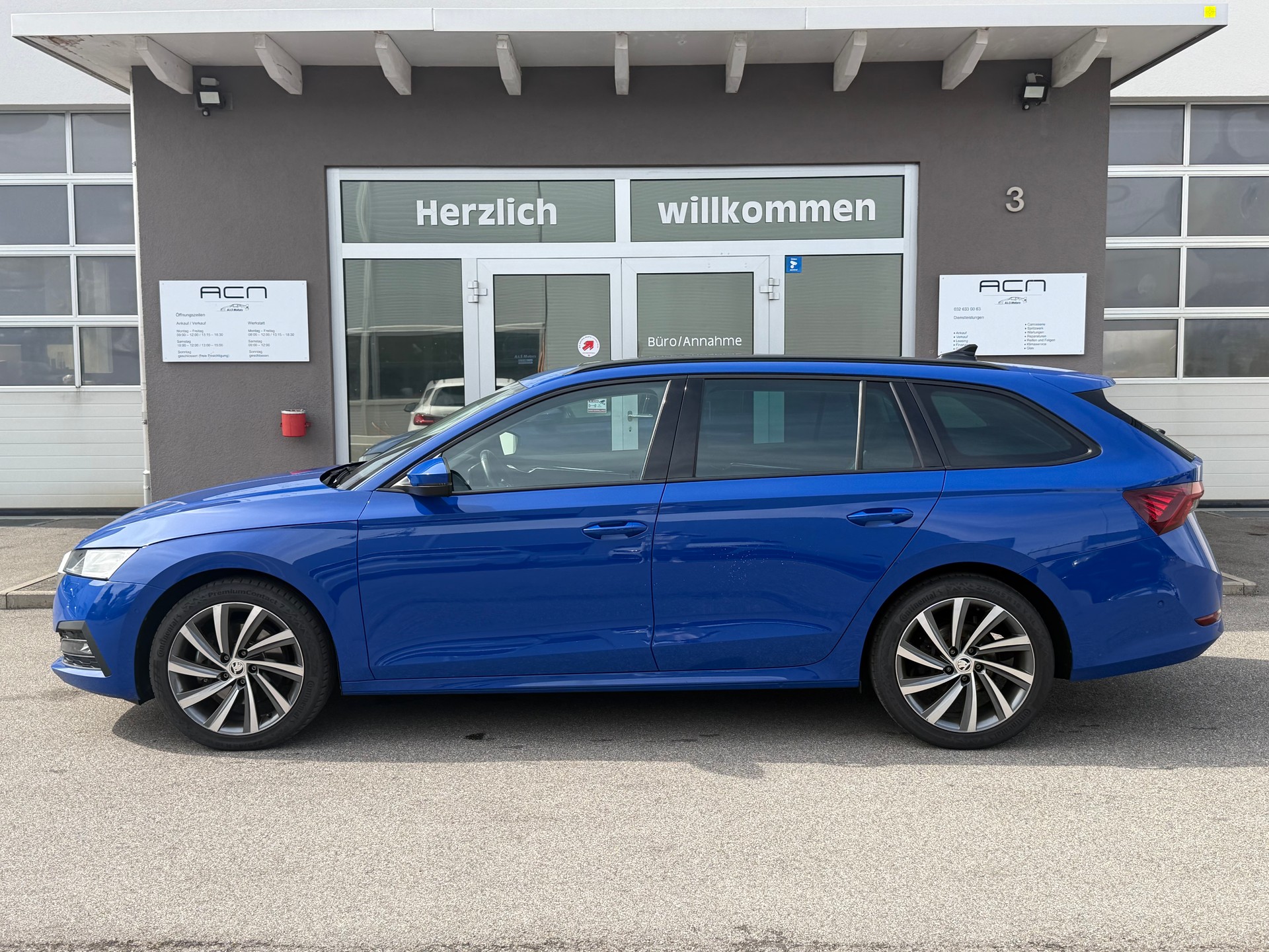 SKODA Octavia Combi 2.0 TDI DSG Style 4x4-image-3