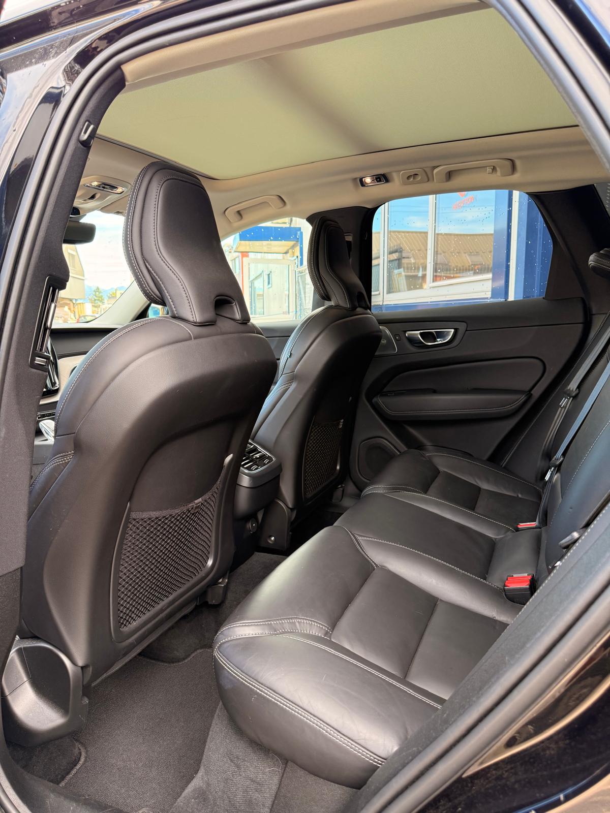 VOLVO XC60 B6 Benzin Mild Hybrid AWD Inscription Geartronic-image-5