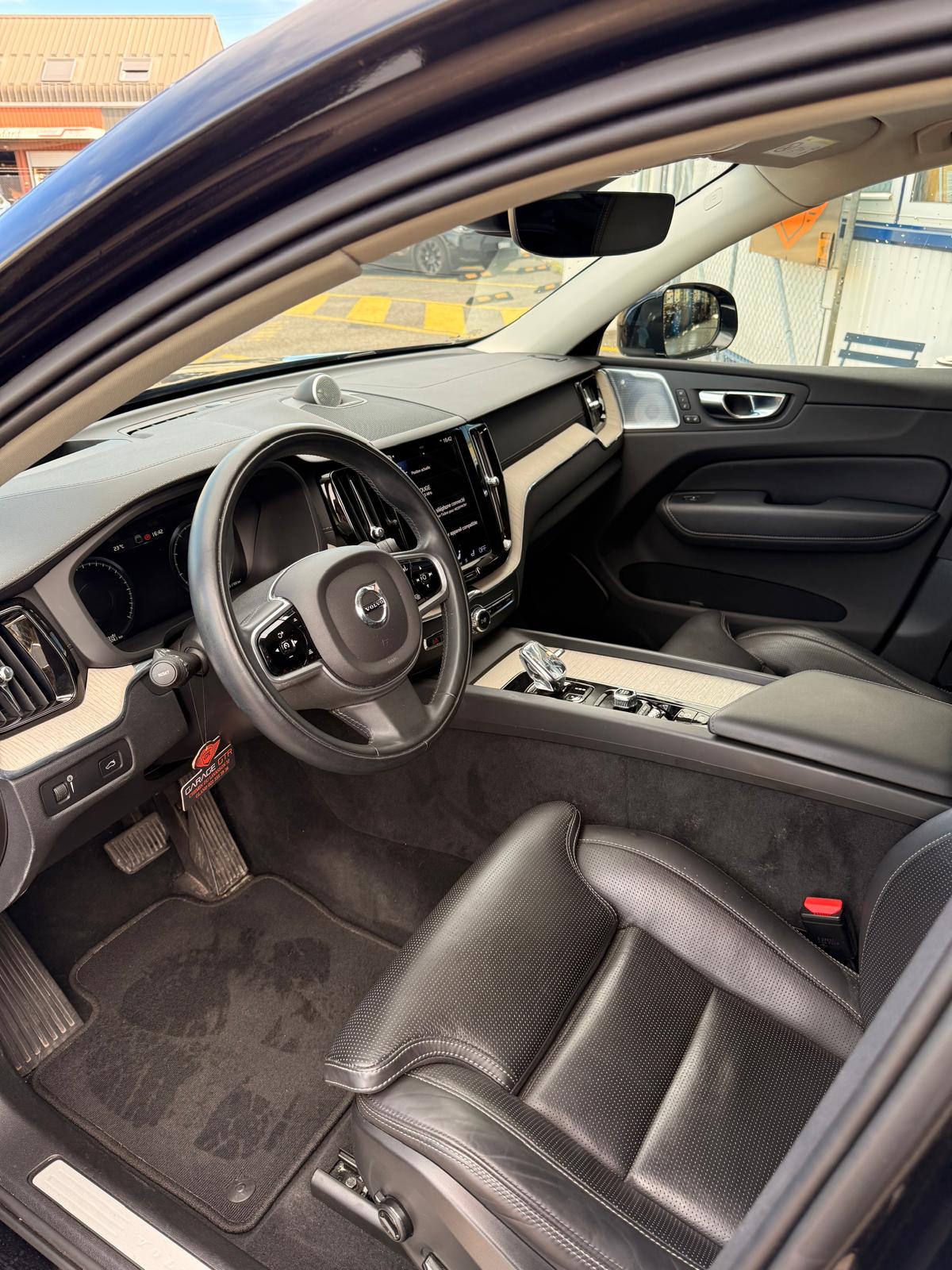 VOLVO XC60 B6 Benzin Mild Hybrid AWD Inscription Geartronic-image-4