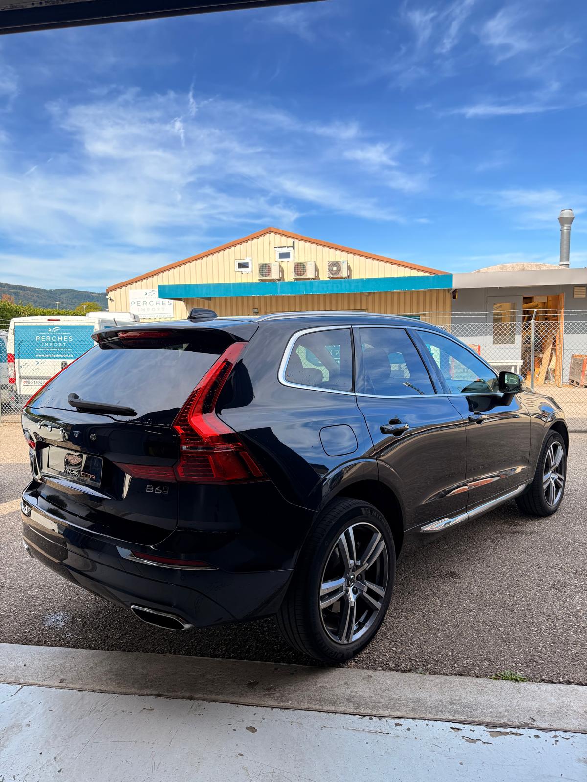 VOLVO XC60 B6 Benzin Mild Hybrid AWD Inscription Geartronic-image-2