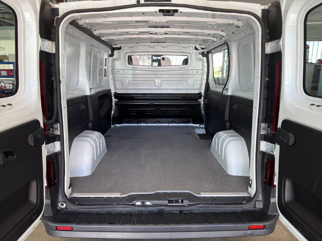 RENAULT Trafic Kaw. 2.7 t L1 H1 1.6 dCi 95 Access-image-10