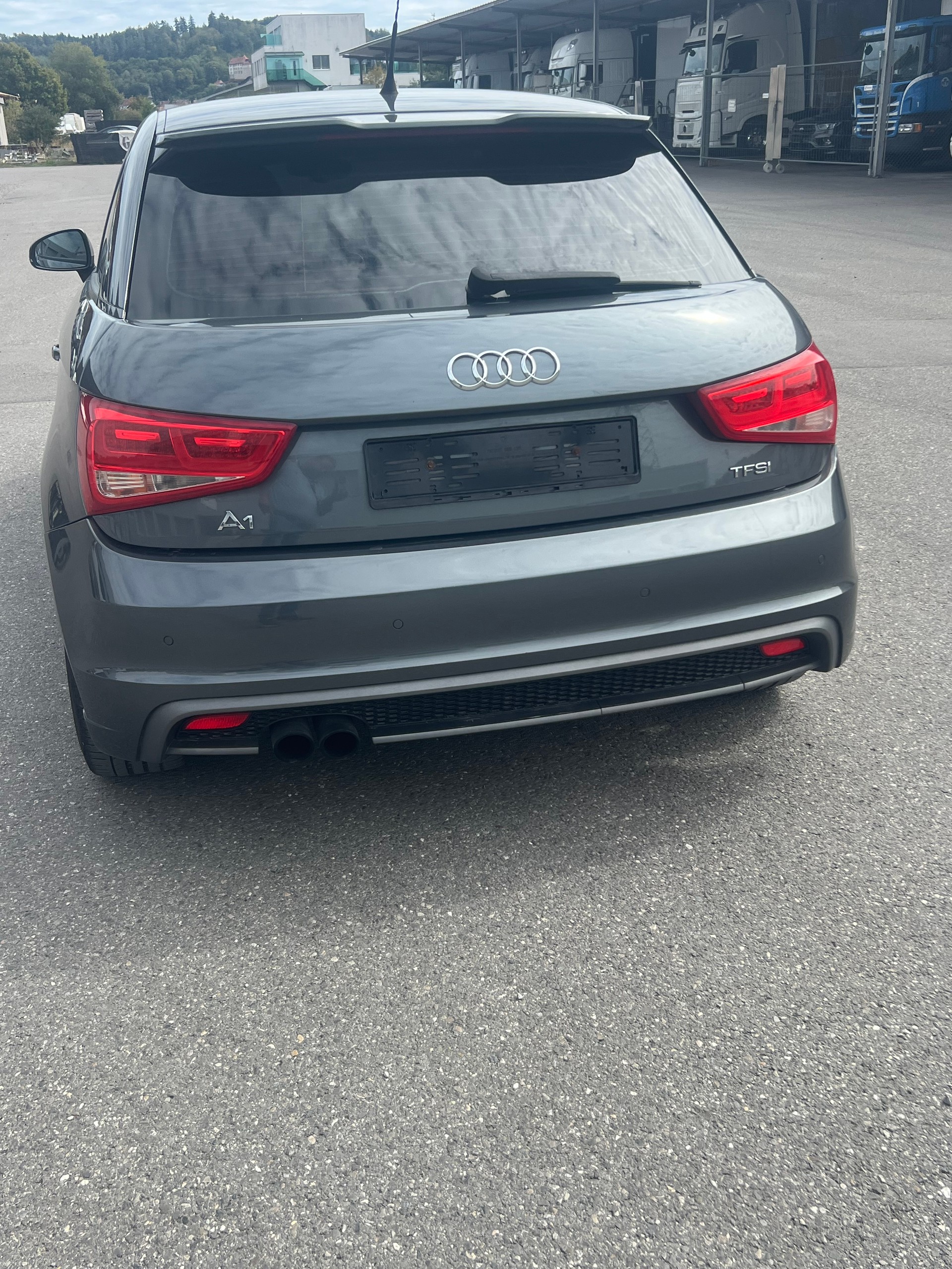AUDI A1 Sport 1.4 TFSI Ambition S-tronic-image-4