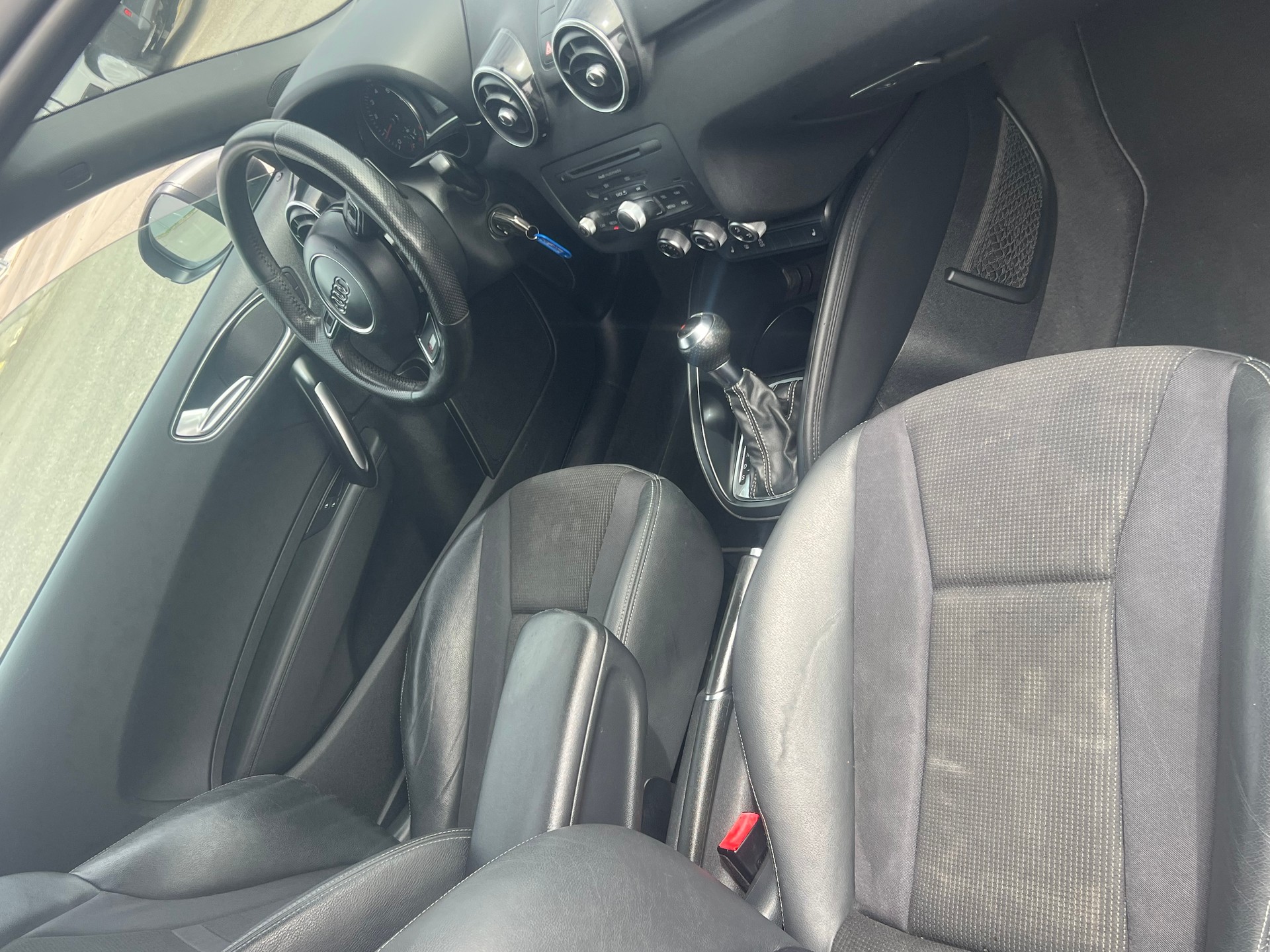 AUDI A1 Sport 1.4 TFSI Ambition S-tronic-image-6