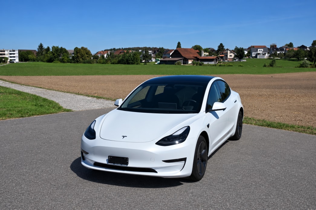 TESLA Model 3 Long Range Dual Motor AWD-image-0