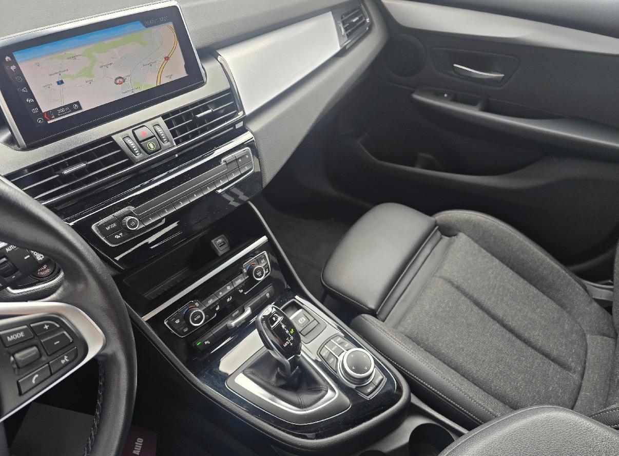BMW 220d xDrive Gran Tourer Steptronic-image-6