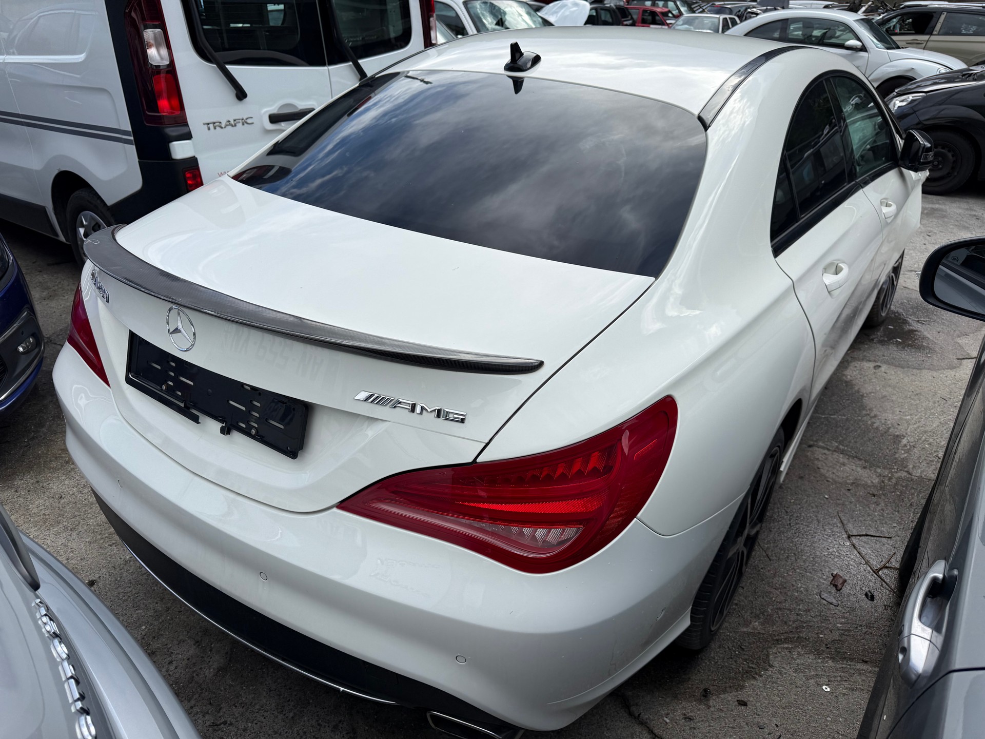 MERCEDES-BENZ CLA 200-image-7