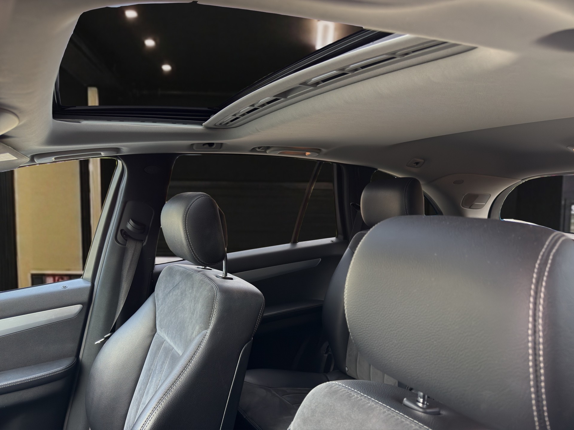 MERCEDES-BENZ R 320 CDI 4Matic 7G-Tronic-image-9