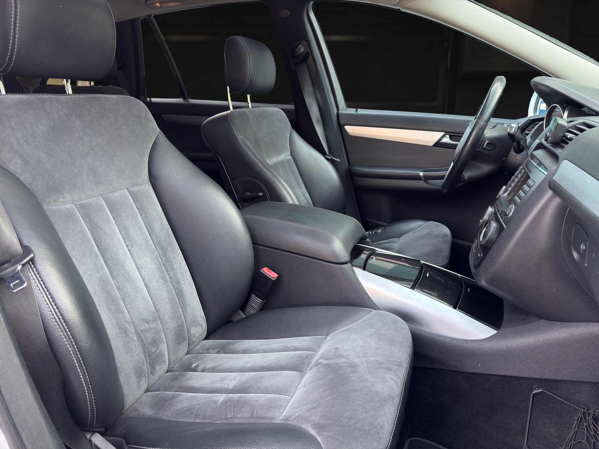 MERCEDES-BENZ R 320 CDI 4Matic 7G-Tronic-image-10