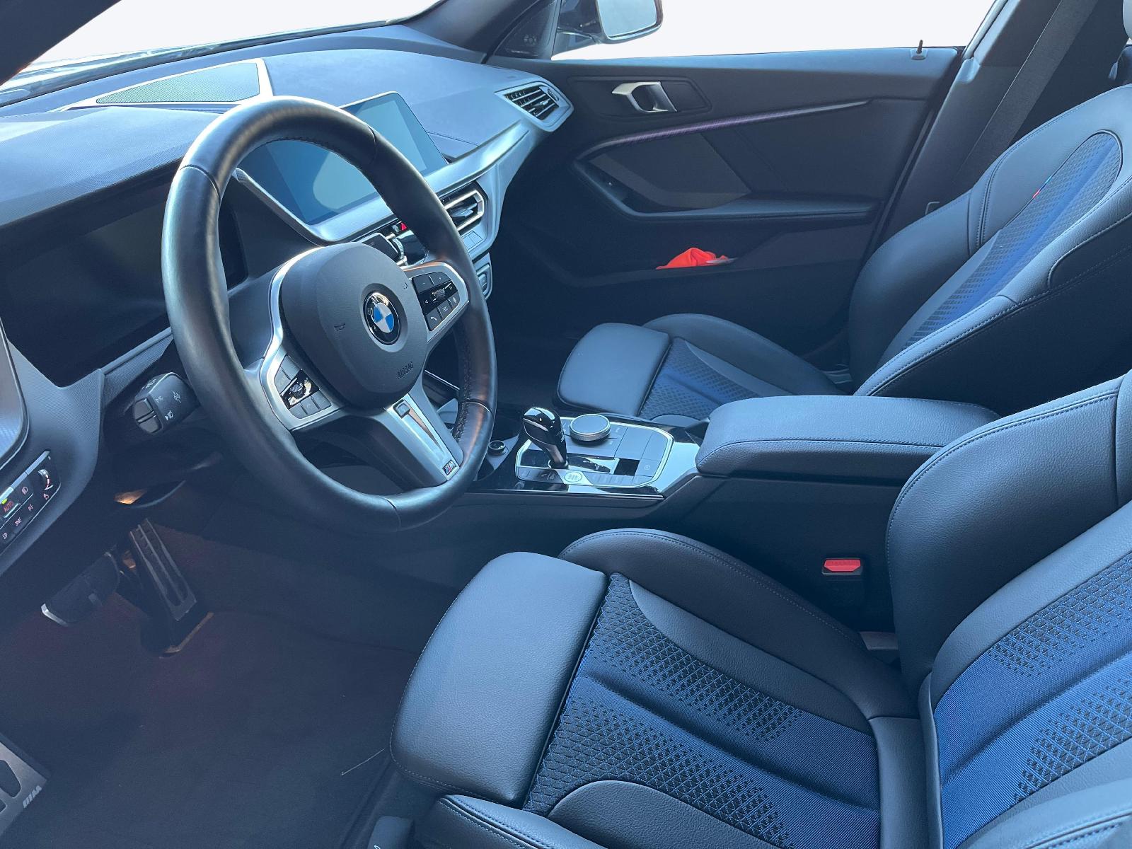 BMW 218i Gran Coupé-image-8