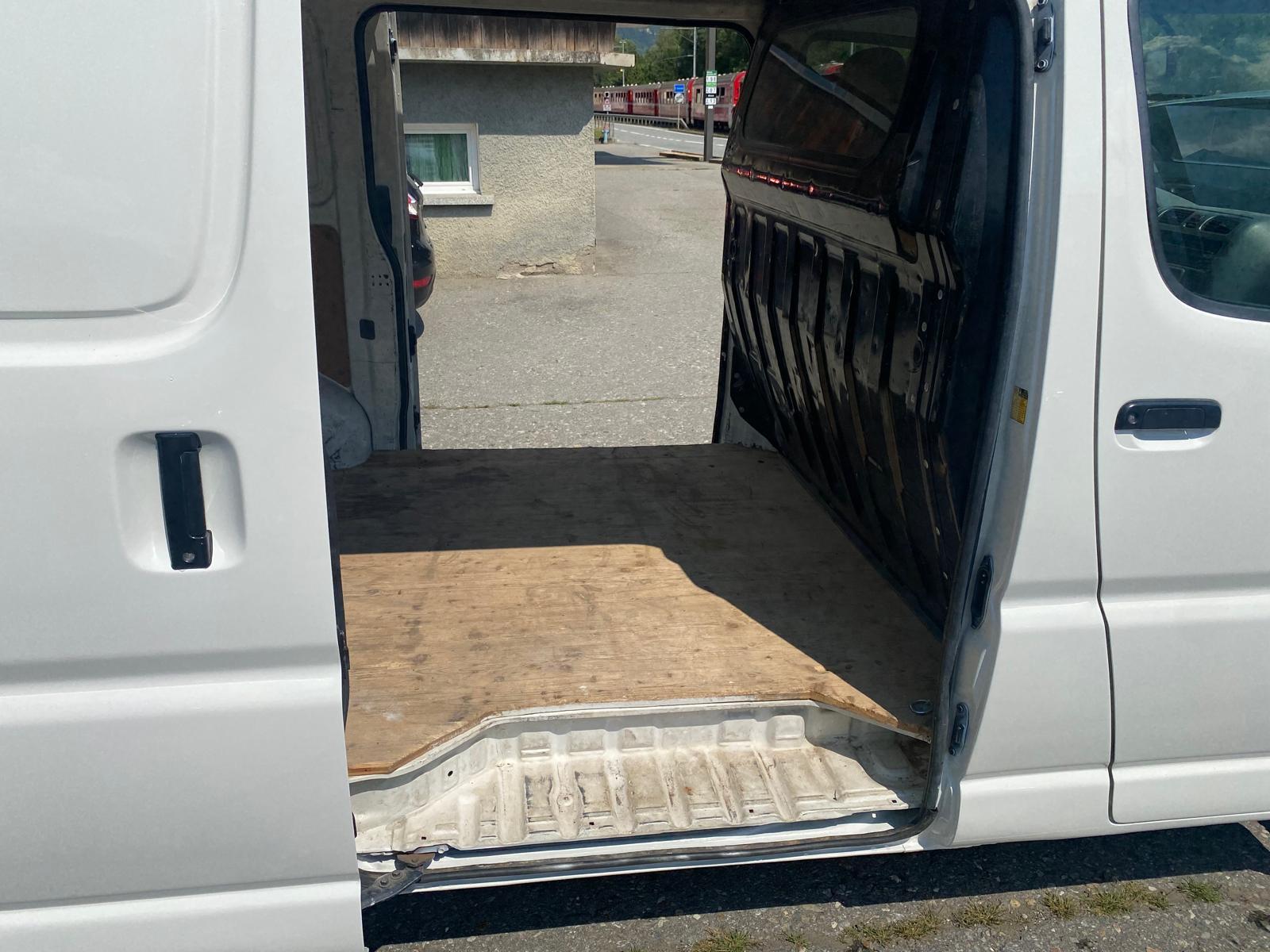 TOYOTA HIACE Kaw. 2.5 D-4D 4x4 5T.-image-8