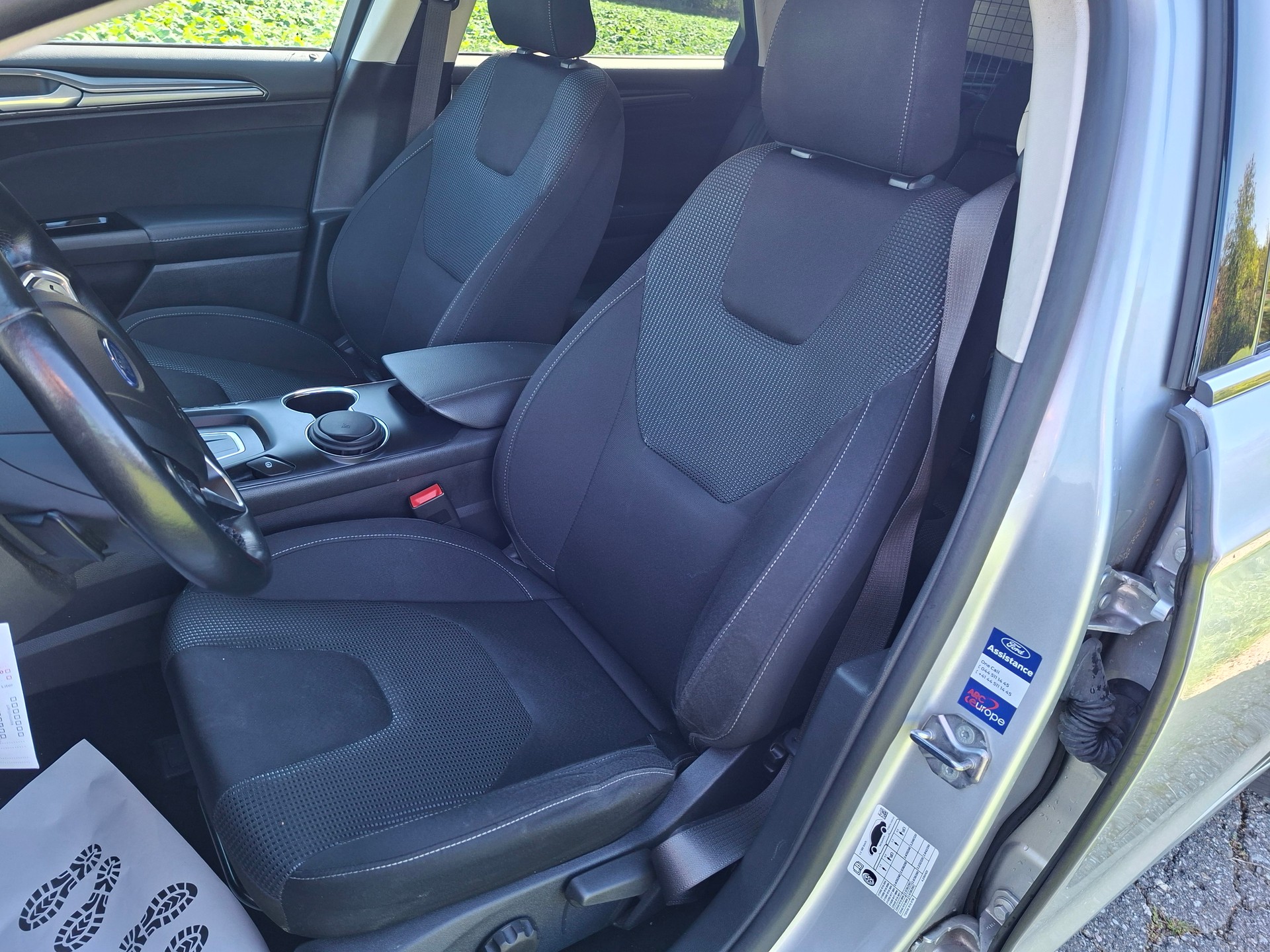 FORD Mondeo 2.0 TDCi Titanium Automatik-image-12