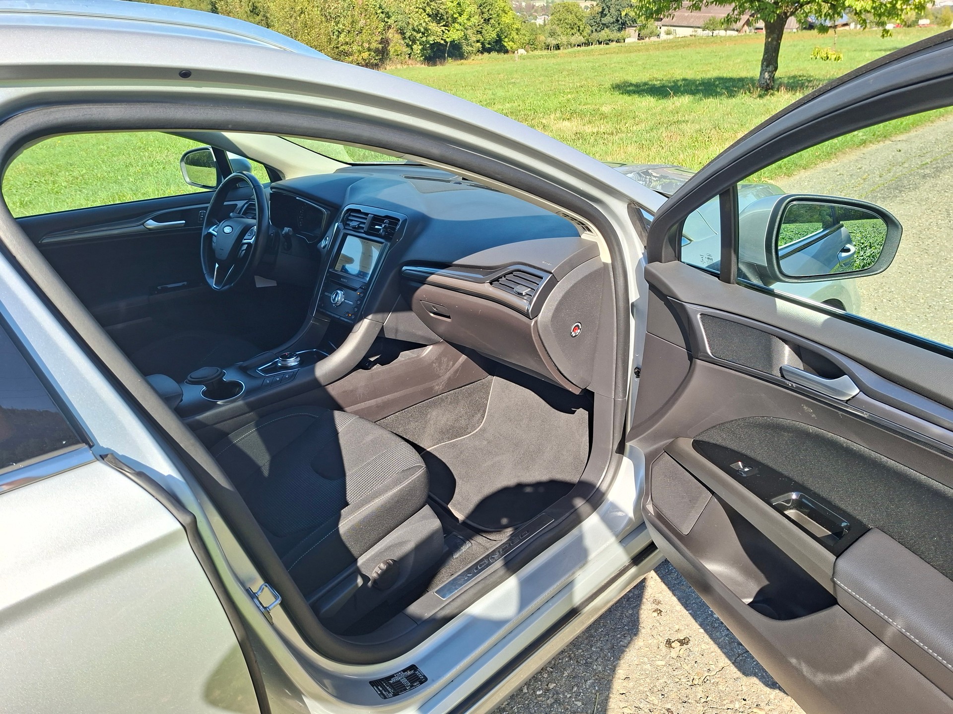 FORD Mondeo 2.0 TDCi Titanium Automatik-image-19
