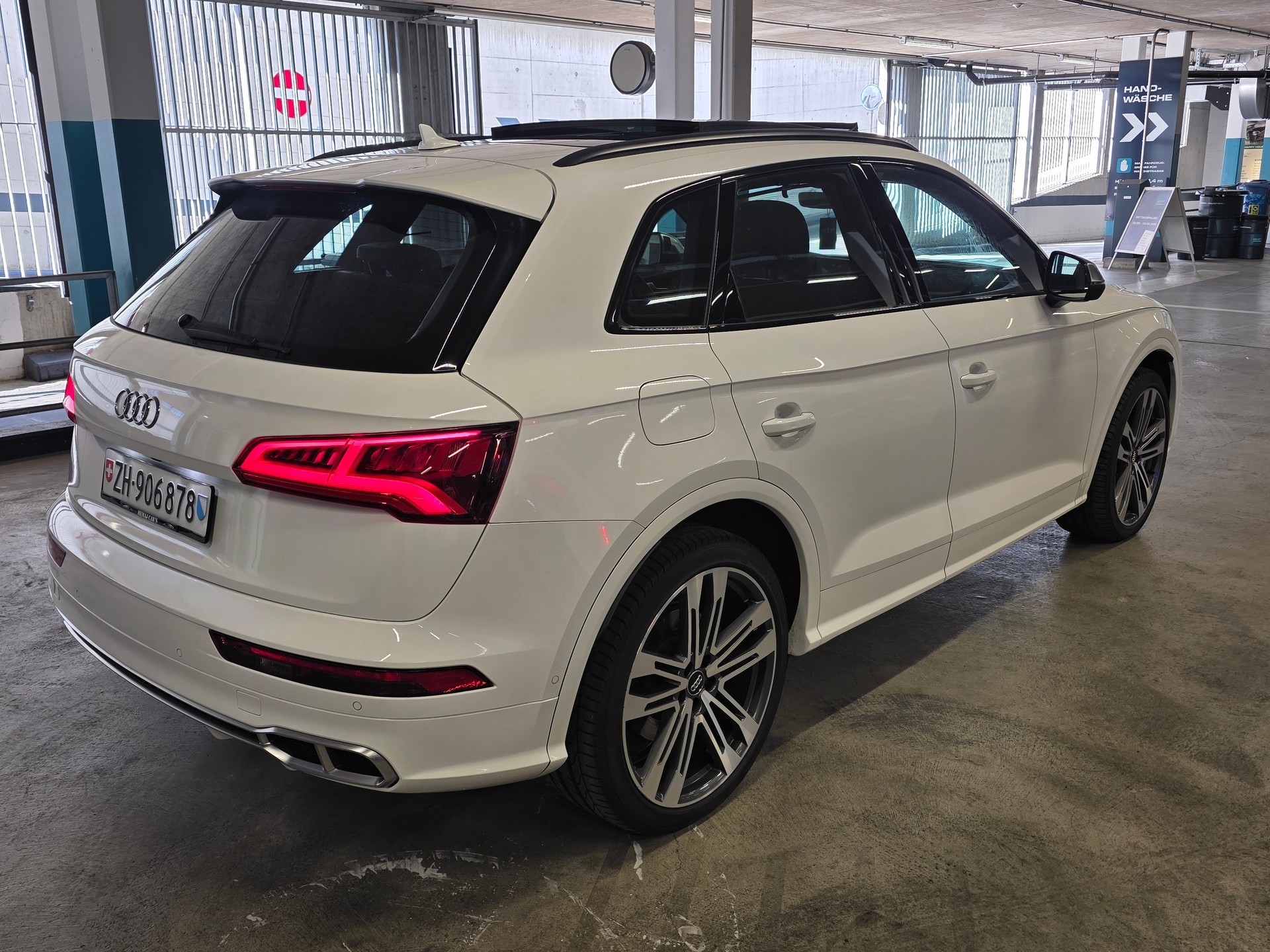 AUDI 3.0 V6 TFSI quattro T-Tronic-image-1