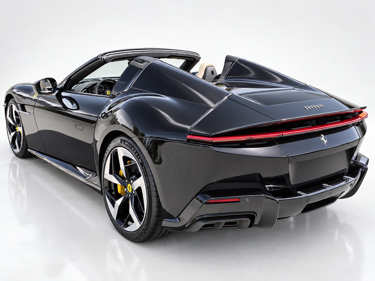 FERRARI 12Cilindri Spider-image-3