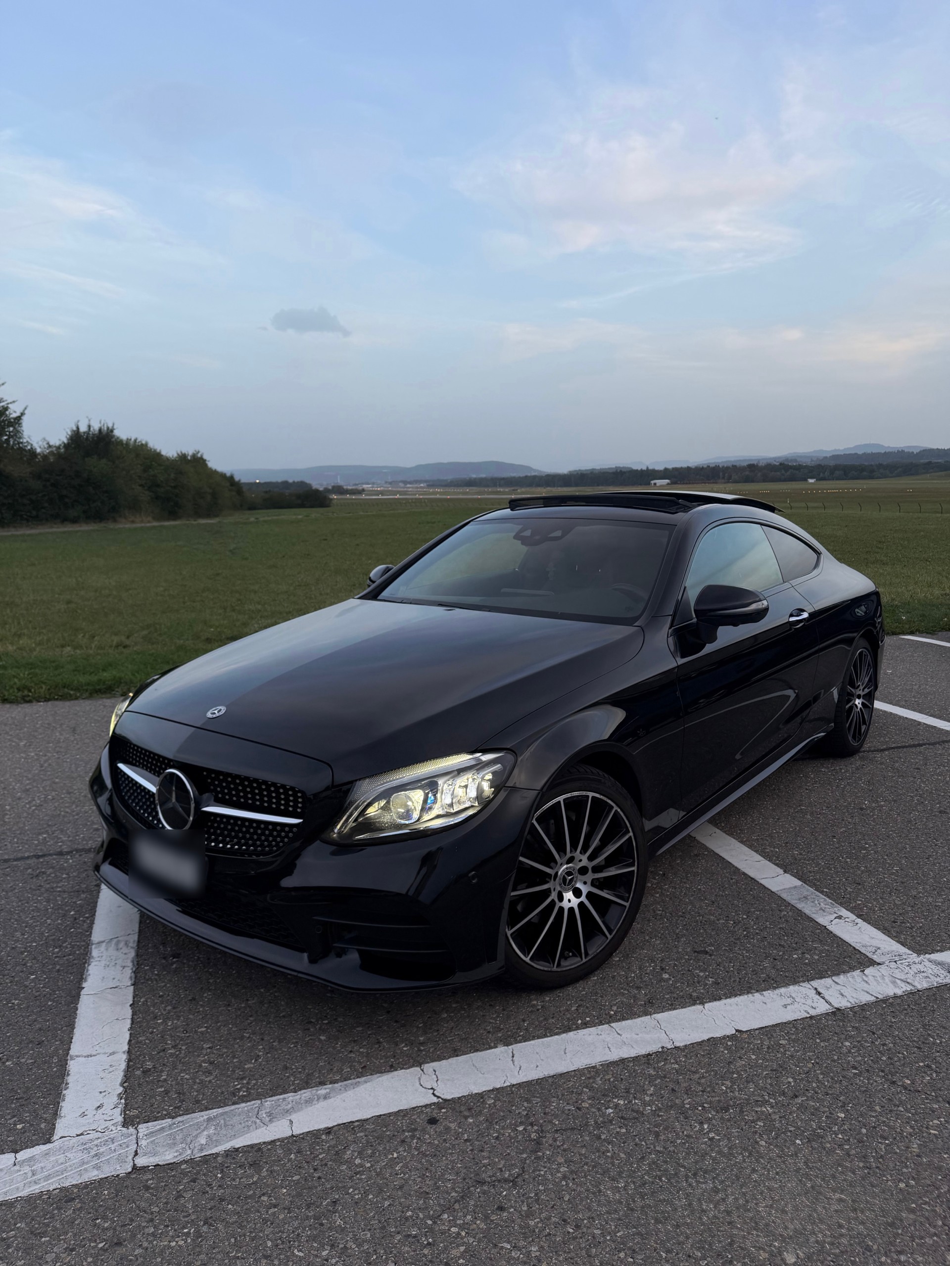 MERCEDES-BENZ C 200 AMG Line 4matic-image-0