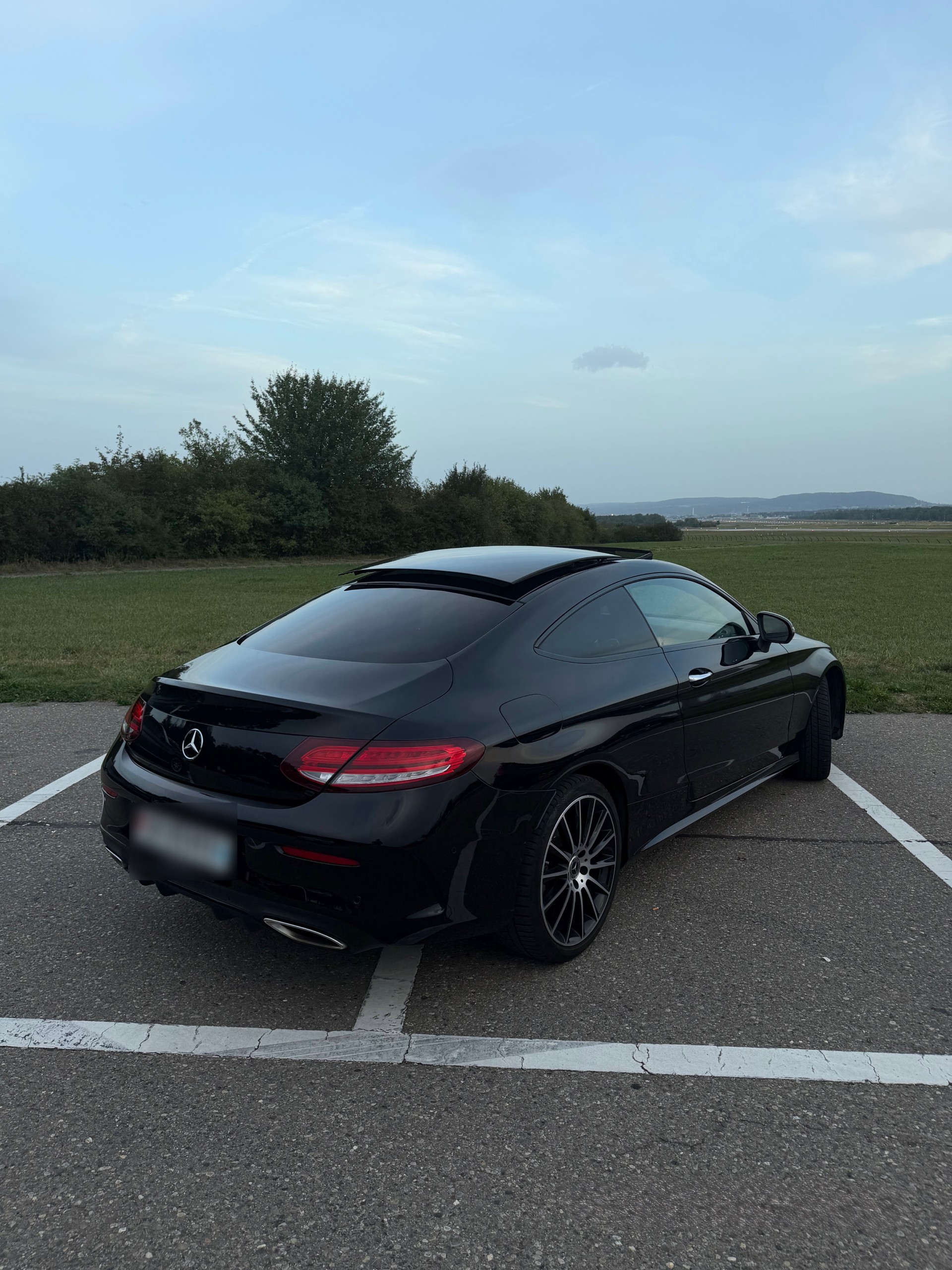 MERCEDES-BENZ C 200 AMG Line 4matic-image-2