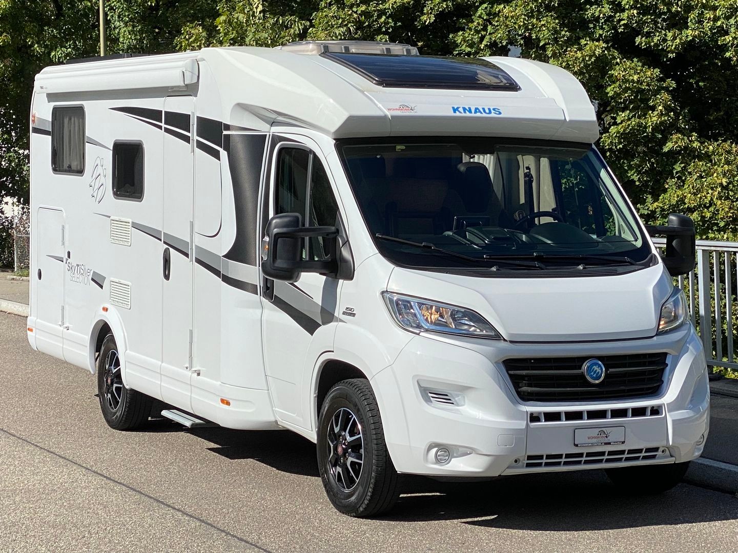KNAUS Sky TI 650MEG Silver Selection, Fiat Ducato 2.3MJ 150PS-image-0