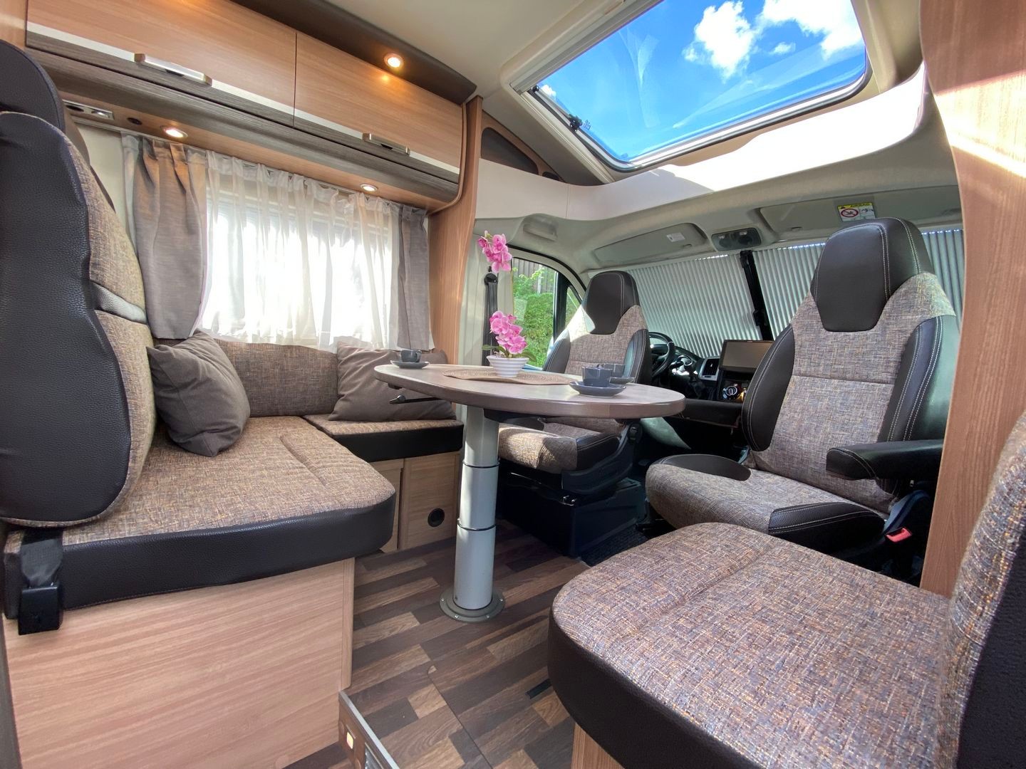 KNAUS Sky TI 650MEG Silver Selection, Fiat Ducato 2.3MJ 150PS-image-3