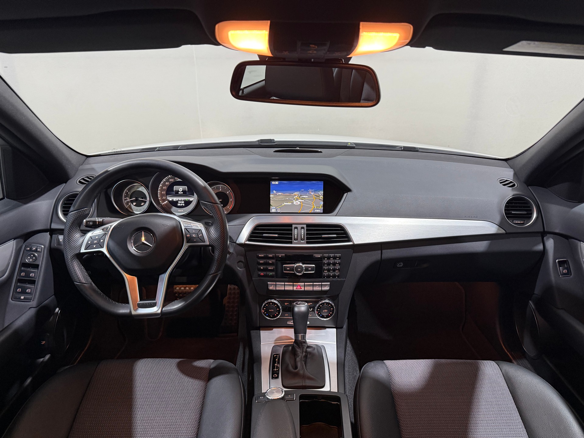 MERCEDES-BENZ C 250 CDI AMG Line 4Matic 7G-Tronic-image-10