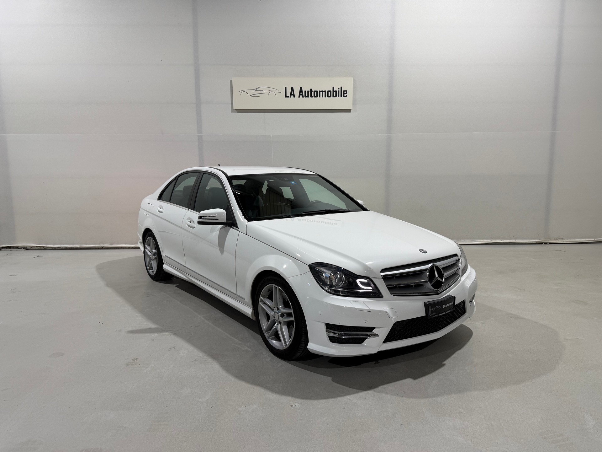 MERCEDES-BENZ C 250 CDI AMG Line 4Matic 7G-Tronic-image-4