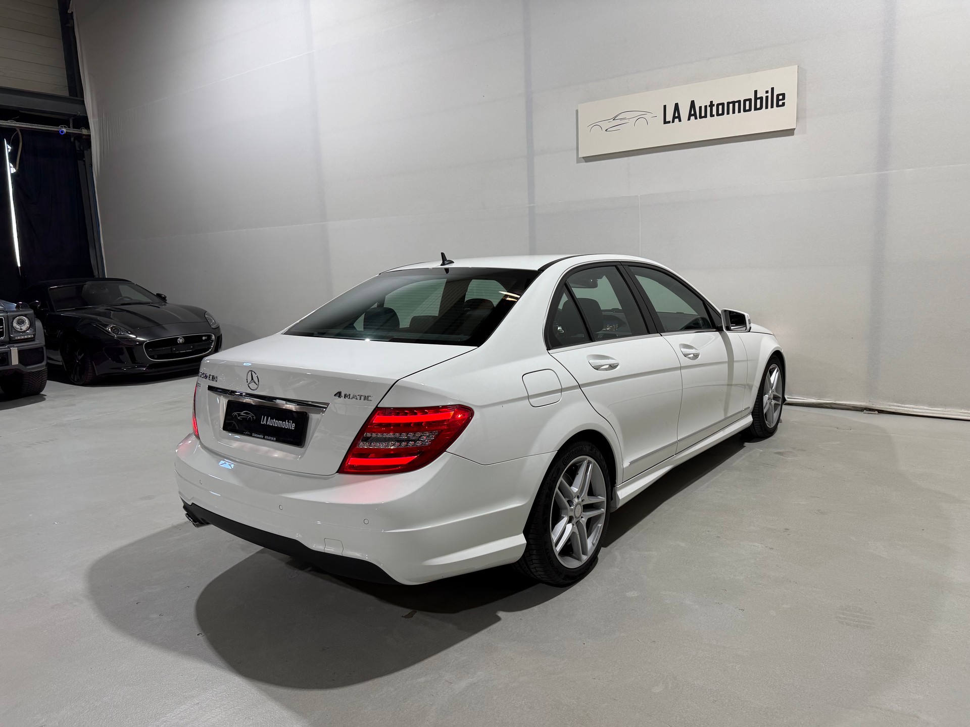 MERCEDES-BENZ C 250 CDI AMG Line 4Matic 7G-Tronic-image-8