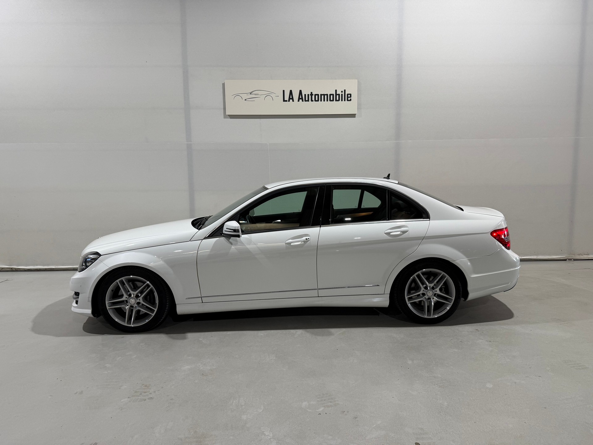 MERCEDES-BENZ C 250 CDI AMG Line 4Matic 7G-Tronic-image-2