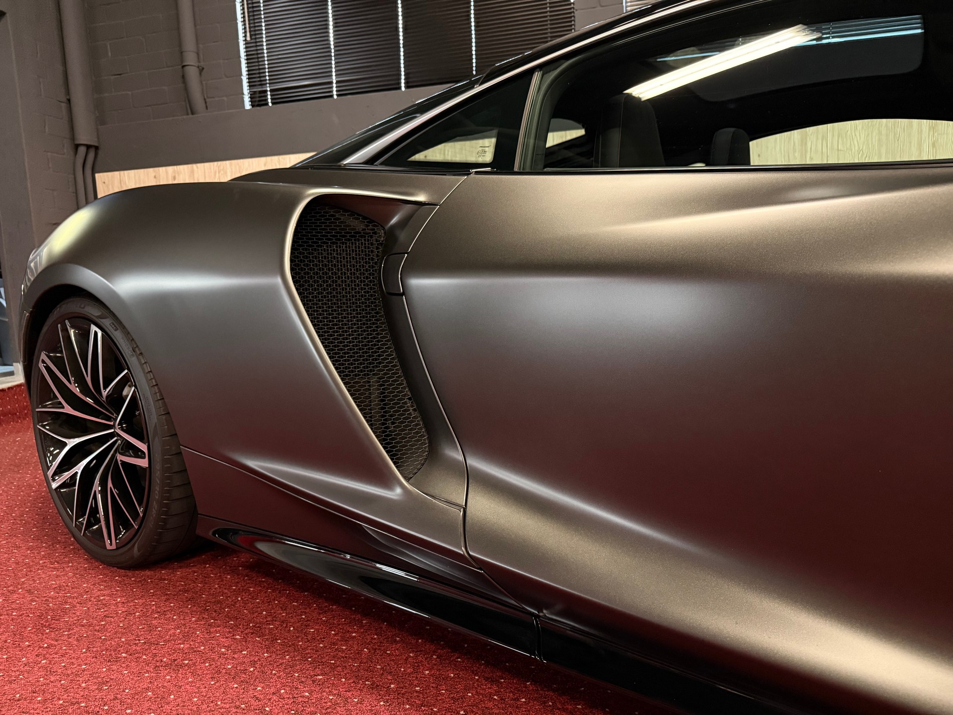 McLAREN GT Grey Matt / Komplett Matt PPF foliert / Inkl. Garantie-image-9