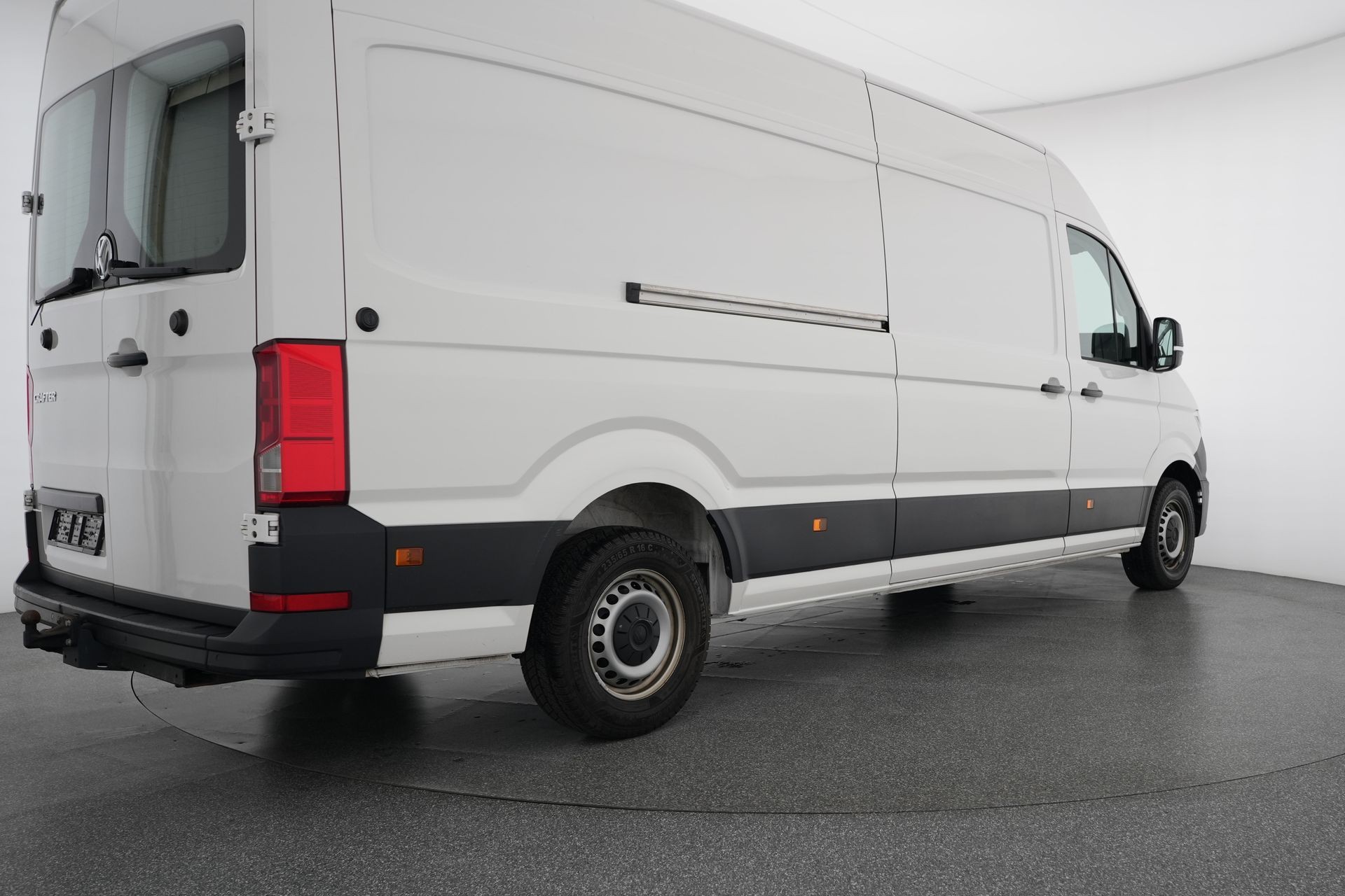VW Crafter 35 2.0 TDI L4-image-4