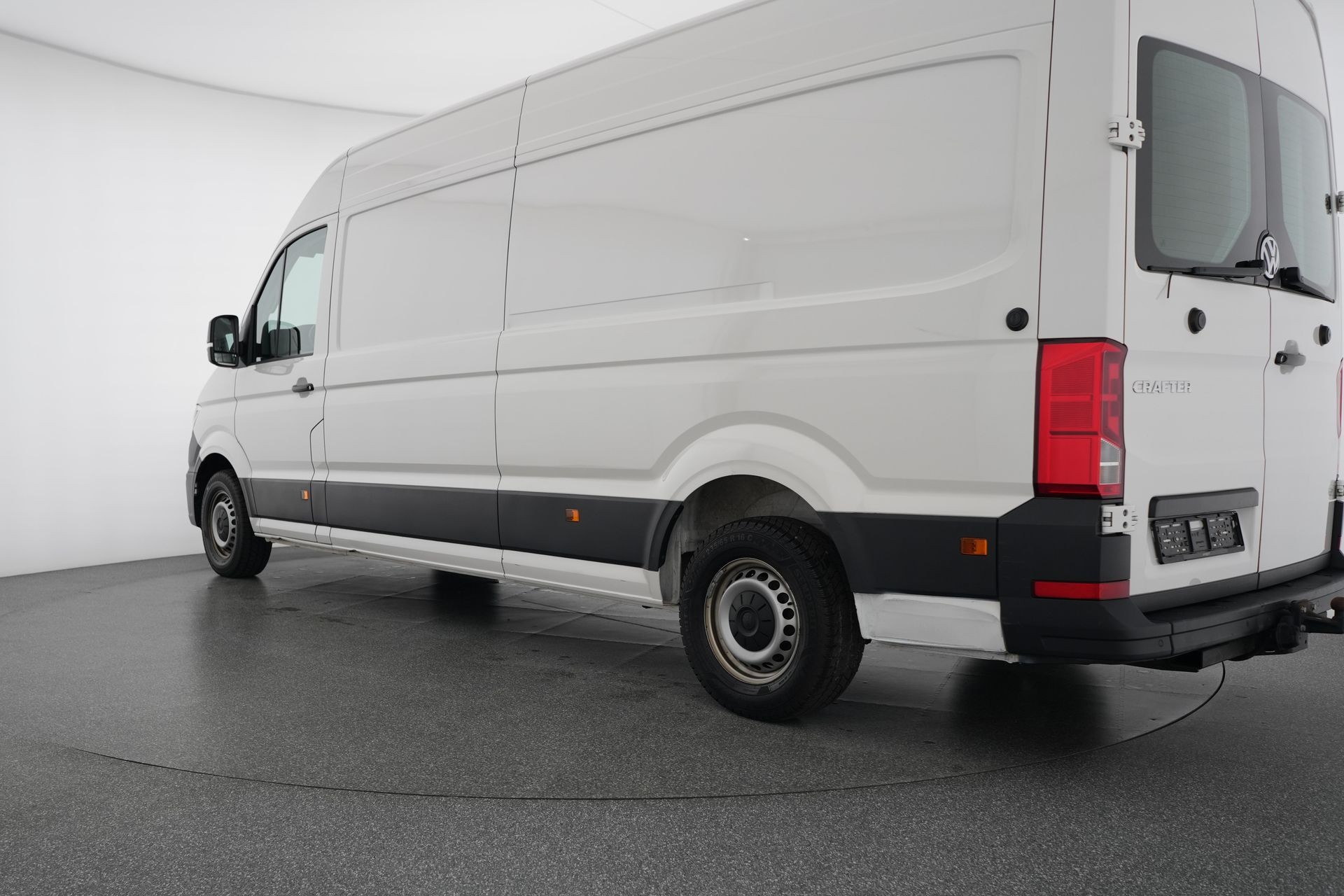 VW Crafter 35 2.0 TDI L4-image-3