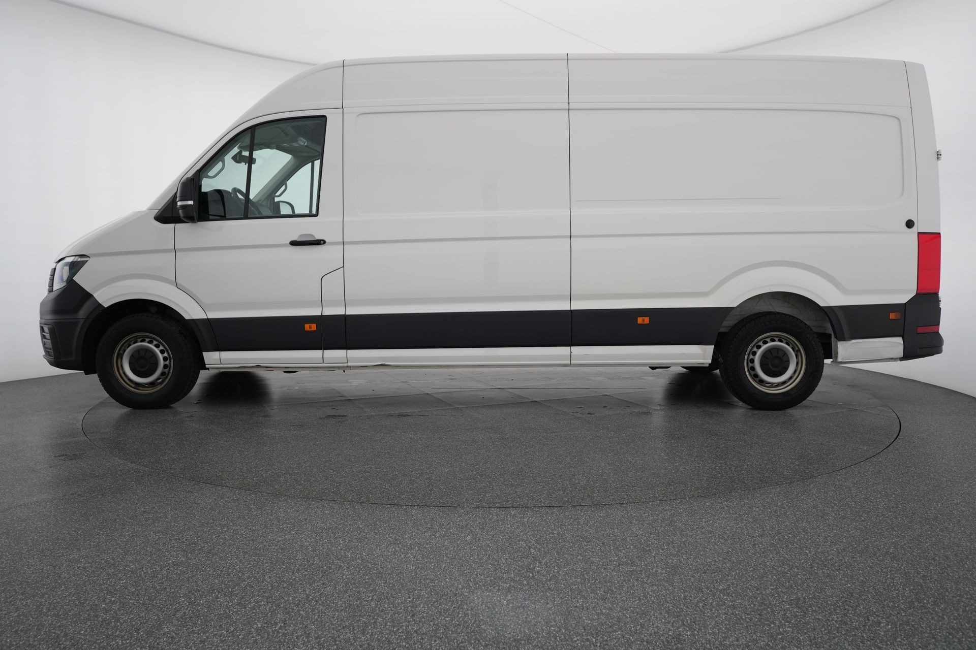 VW Crafter 35 2.0 TDI L4-image-2