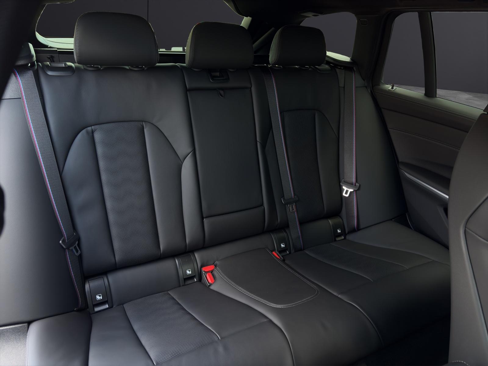 BMW Reihe G81 Touring M3 Competition xDrive-image-11
