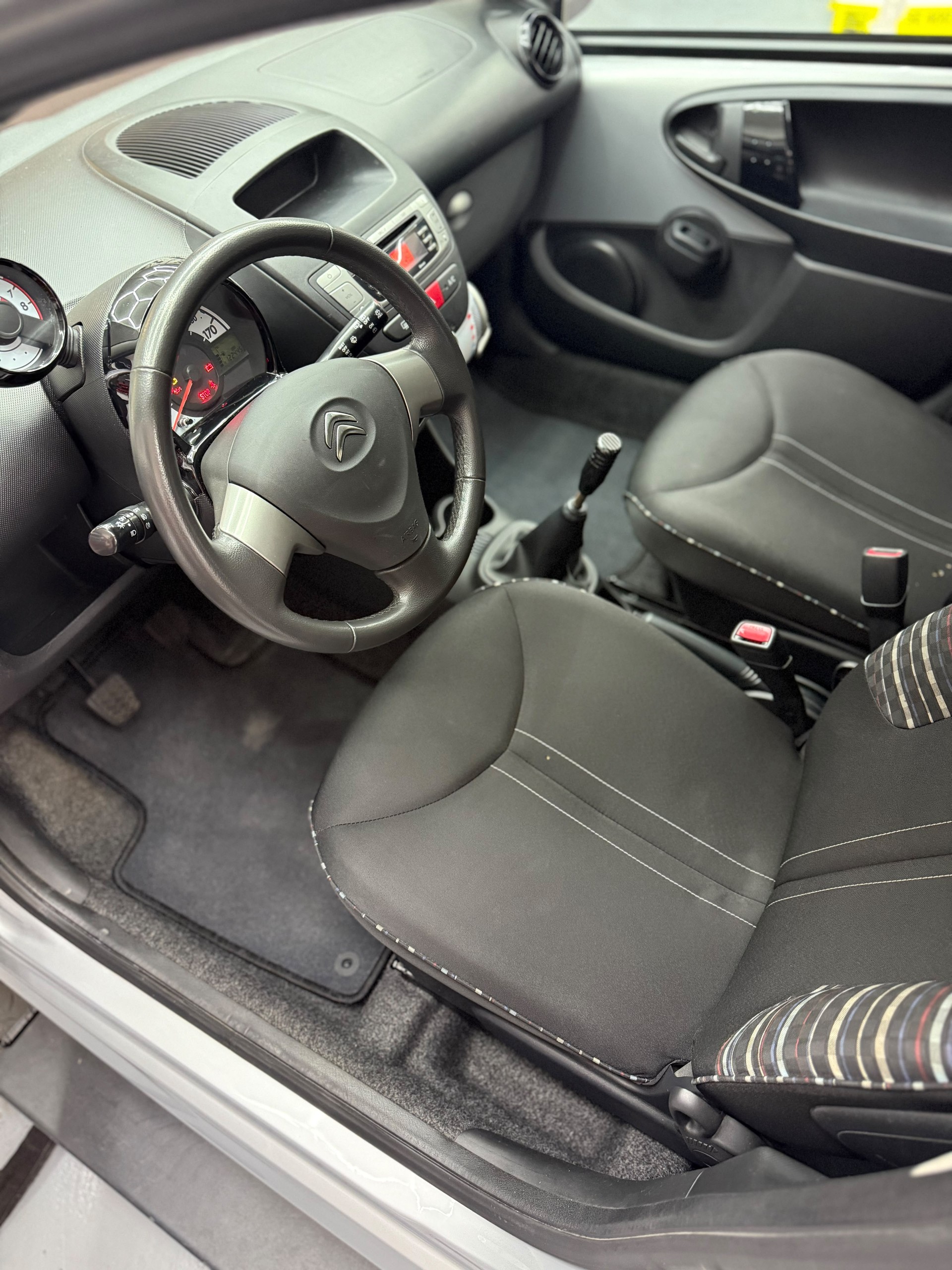 CITROEN 1.0i Exclusive-image-3