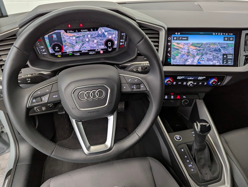 AUDI A1 Sportback 2.0 40 TFSI S Line S-Tronic*5J GAR S-LINE ALL-BLACK SPORTSITZE SITZHEIZUNG ACC VIRTUAL*-image-6