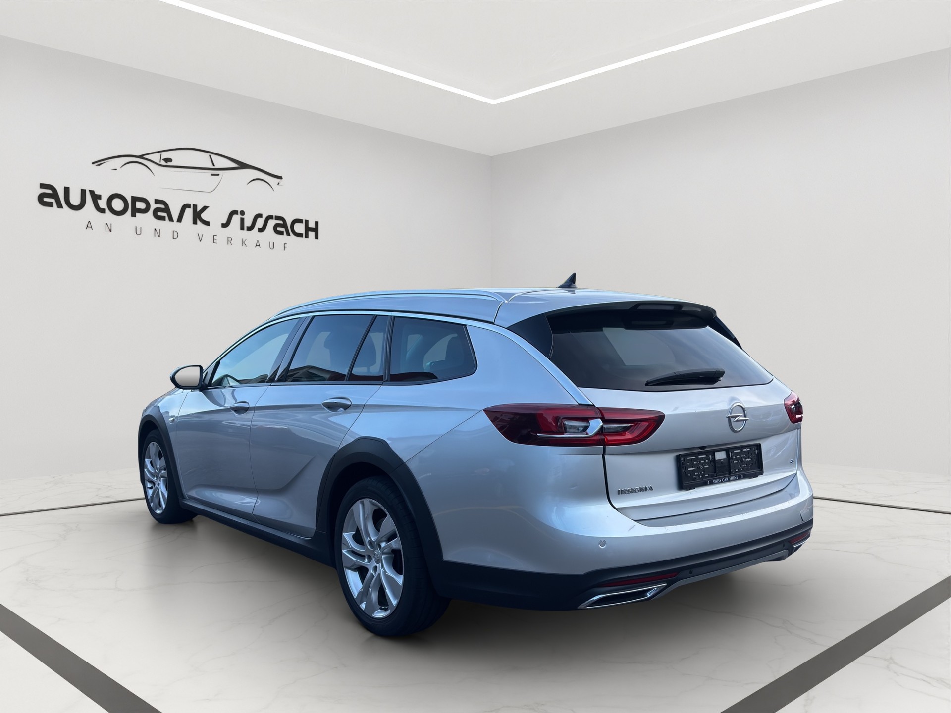 OPEL Insignia 2.0 BiDTI Sports Tourer GSI 4WD Auto-image-6