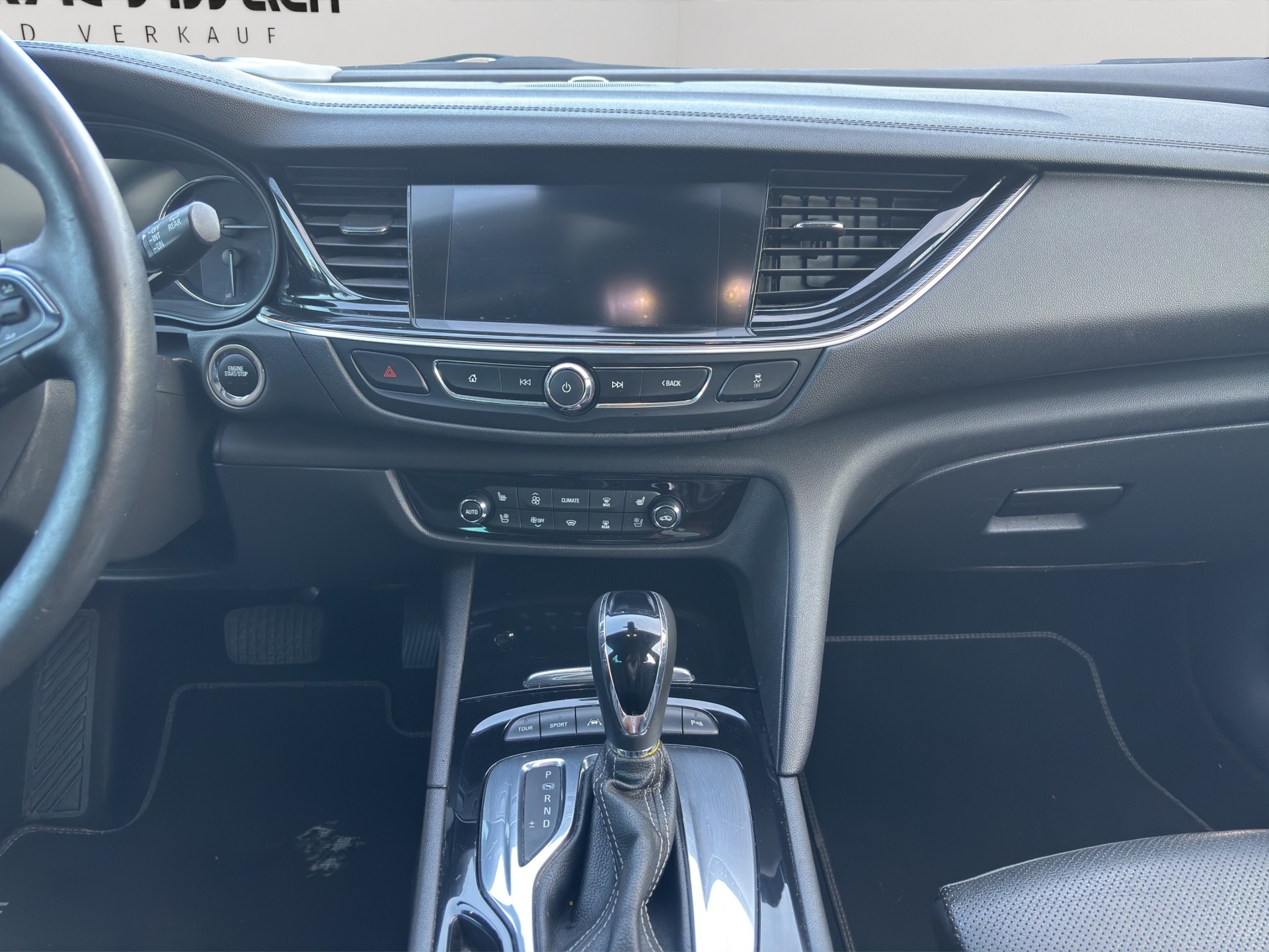OPEL Insignia 2.0 BiDTI Sports Tourer GSI 4WD Auto-image-13
