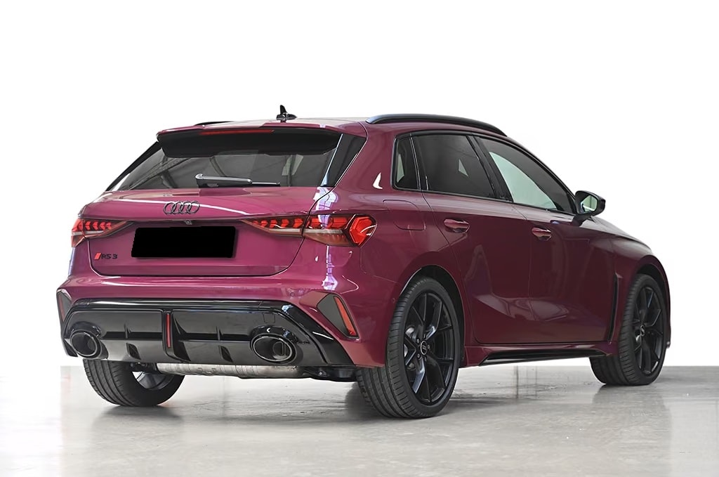 AUDI RS3 Sportback 2.5 TSI quattro S-tronic Speziallackierung-image-4