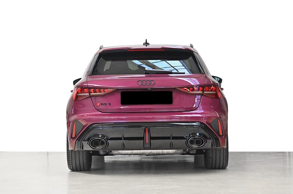 AUDI RS3 Sportback 2.5 TSI quattro S-tronic Speziallackierung-image-2