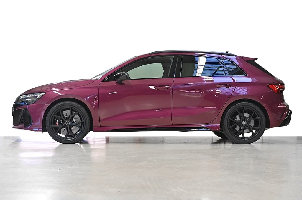 AUDI RS3 Sportback 2.5 TSI quattro S-tronic Speziallackierung-image-1