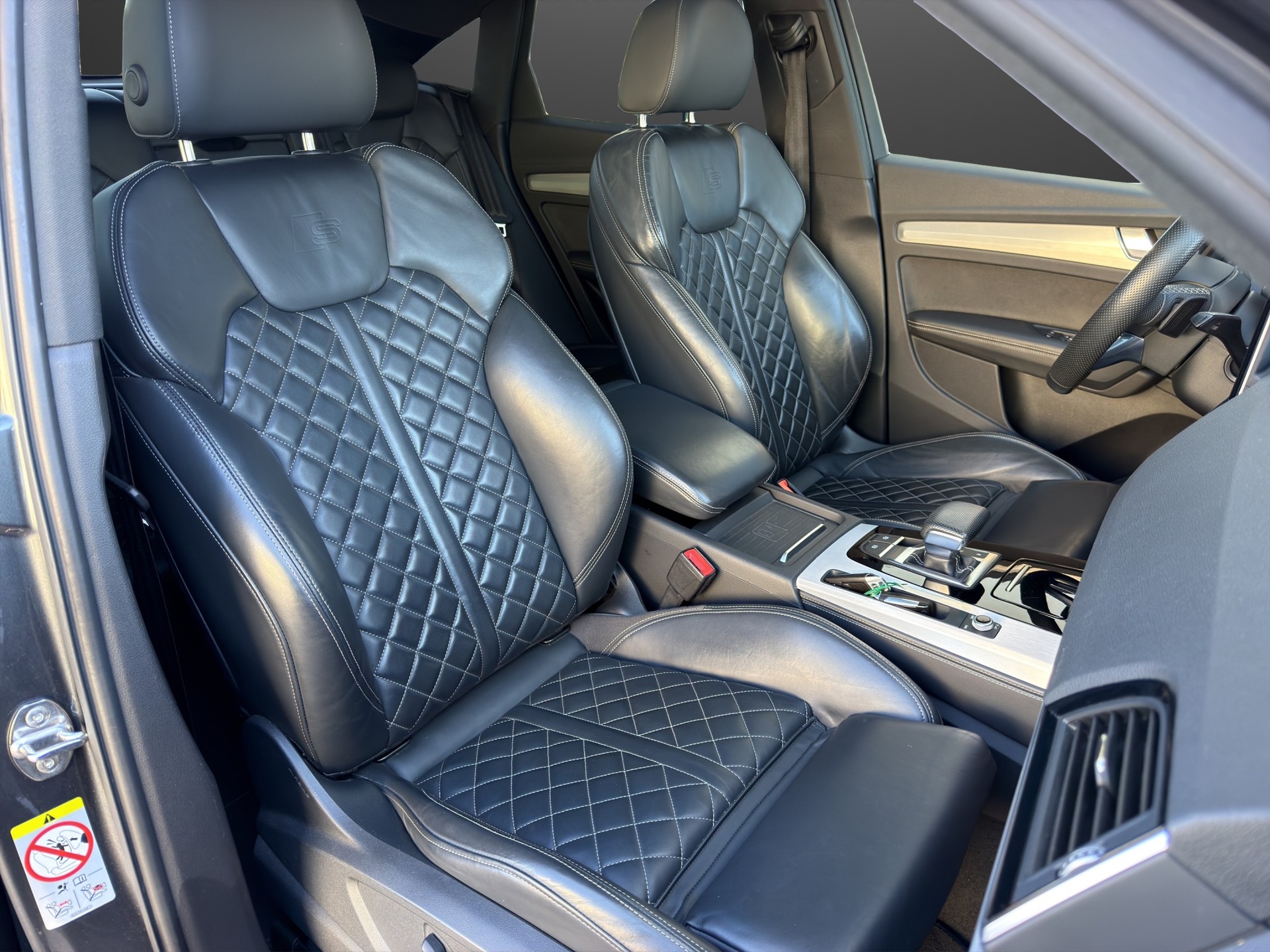 AUDI Q5 Sportback 40 TDI S Line Blackedition quattro S-tronic-image-19
