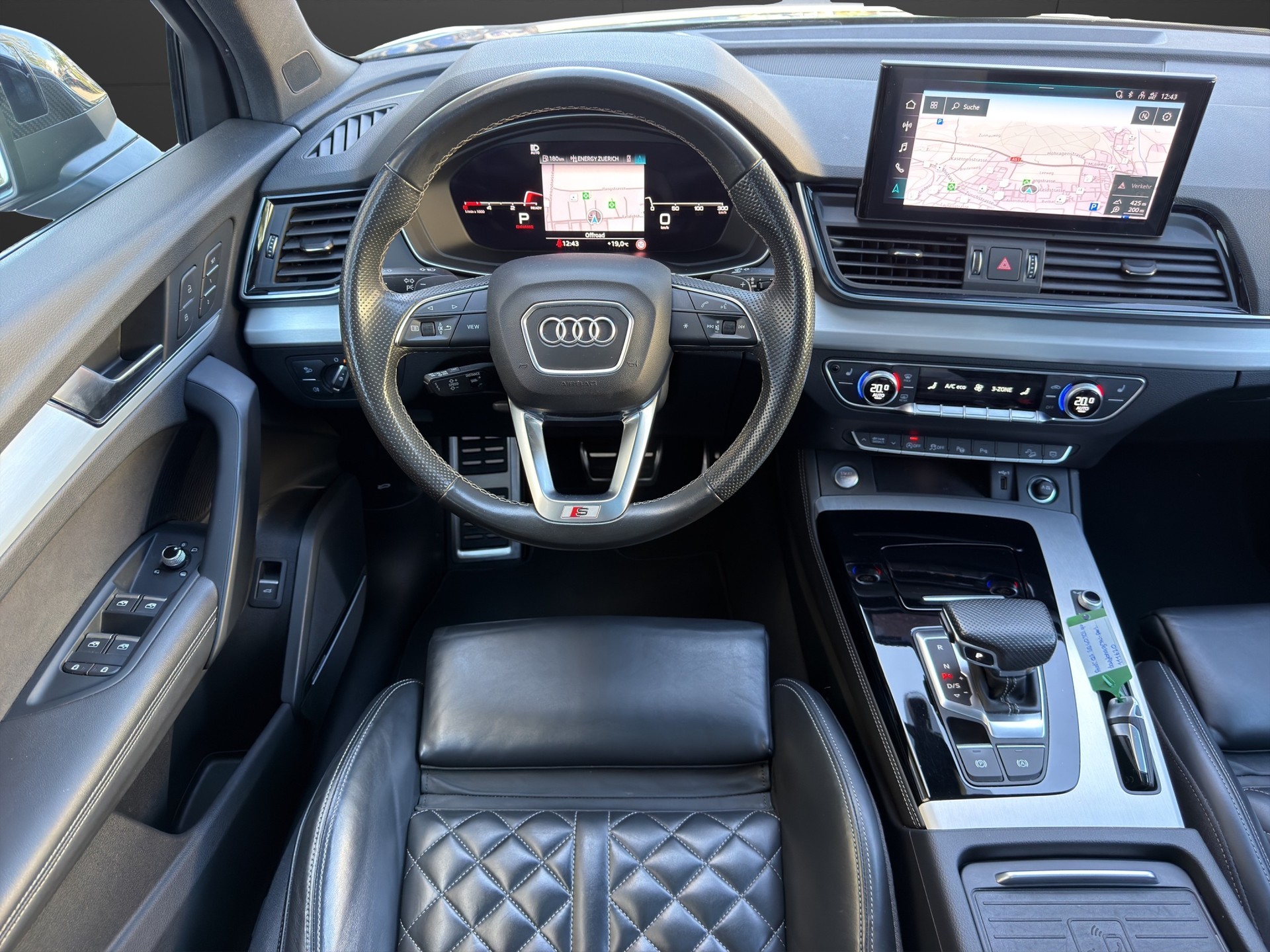 AUDI Q5 Sportback 40 TDI S Line Blackedition quattro S-tronic-image-15
