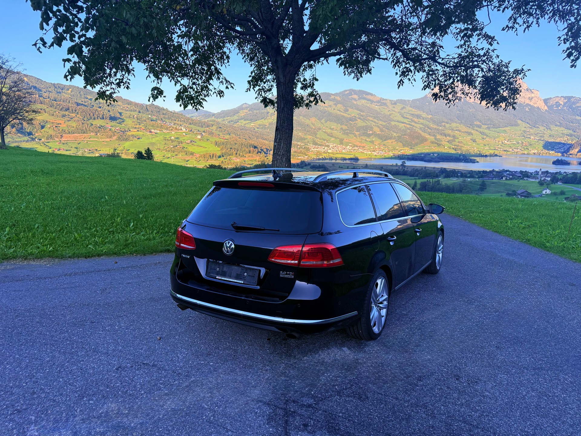 VW Passat Variant 2.0 TDI BMT Highline 4MDSG-image-3