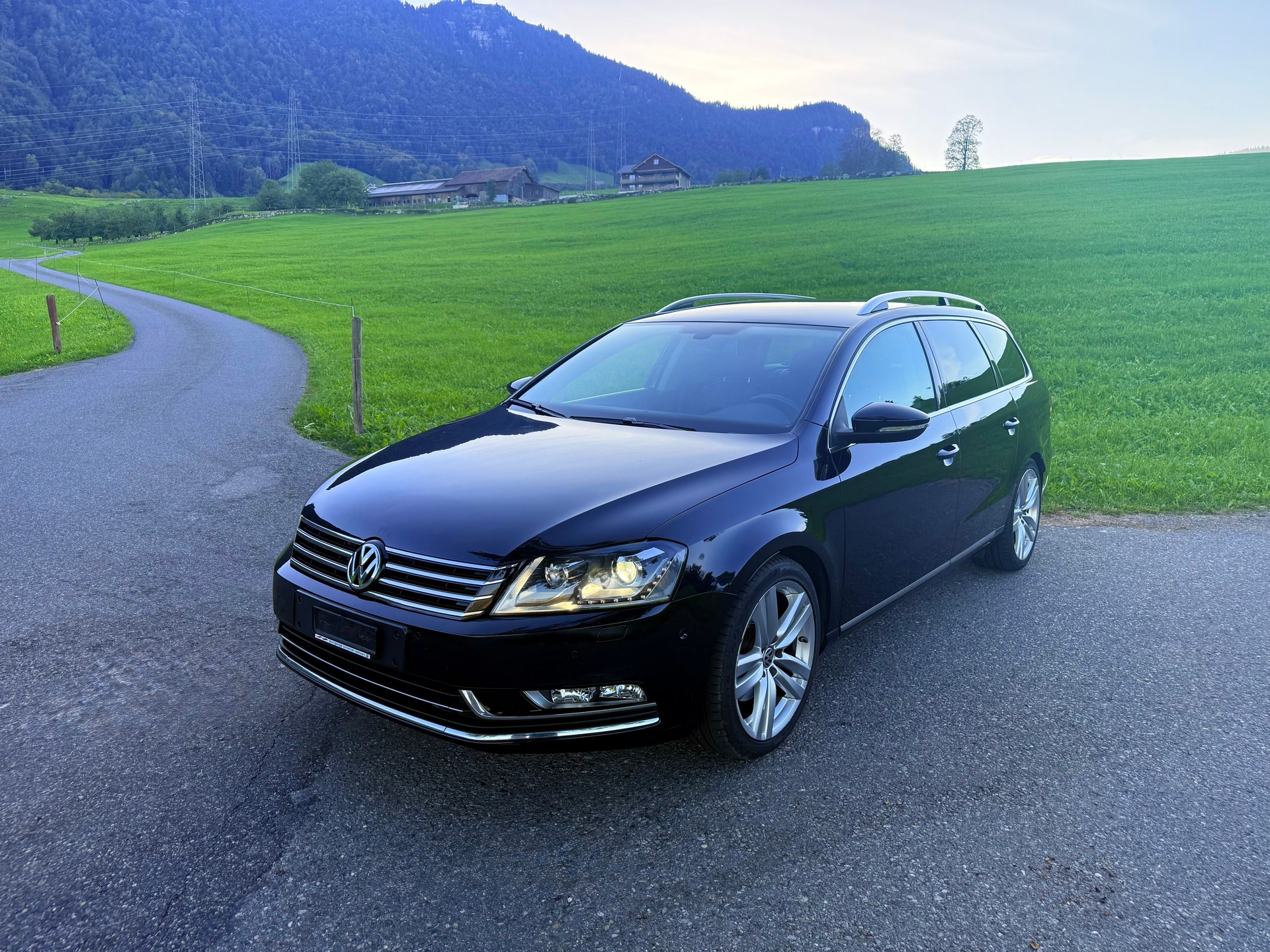 VW Passat Variant 2.0 TDI BMT Highline 4MDSG-image-1