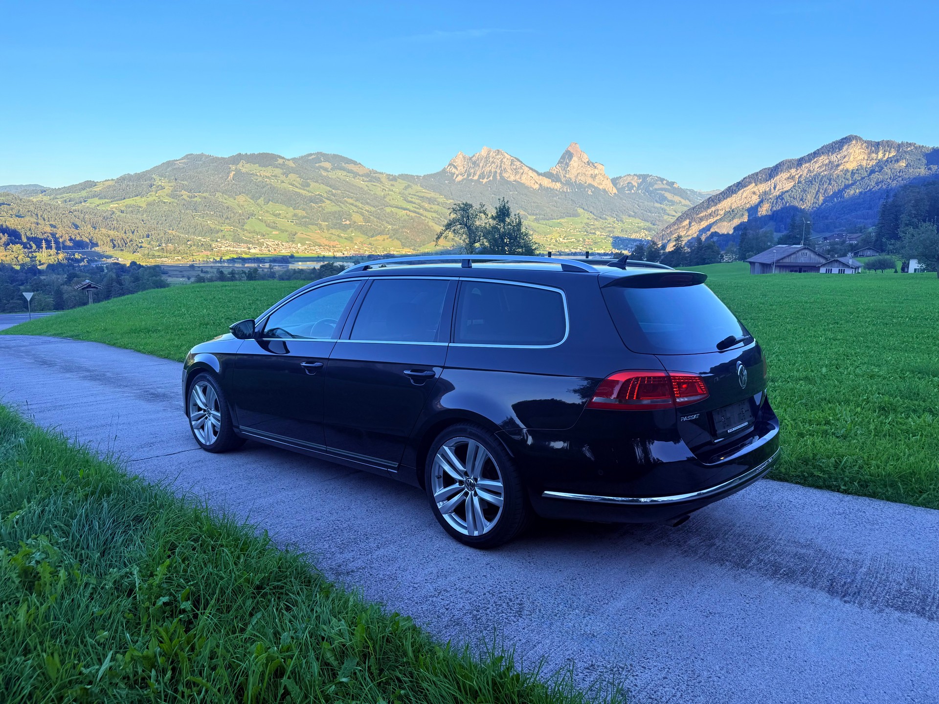 VW Passat Variant 2.0 TDI BMT Highline 4MDSG-image-7