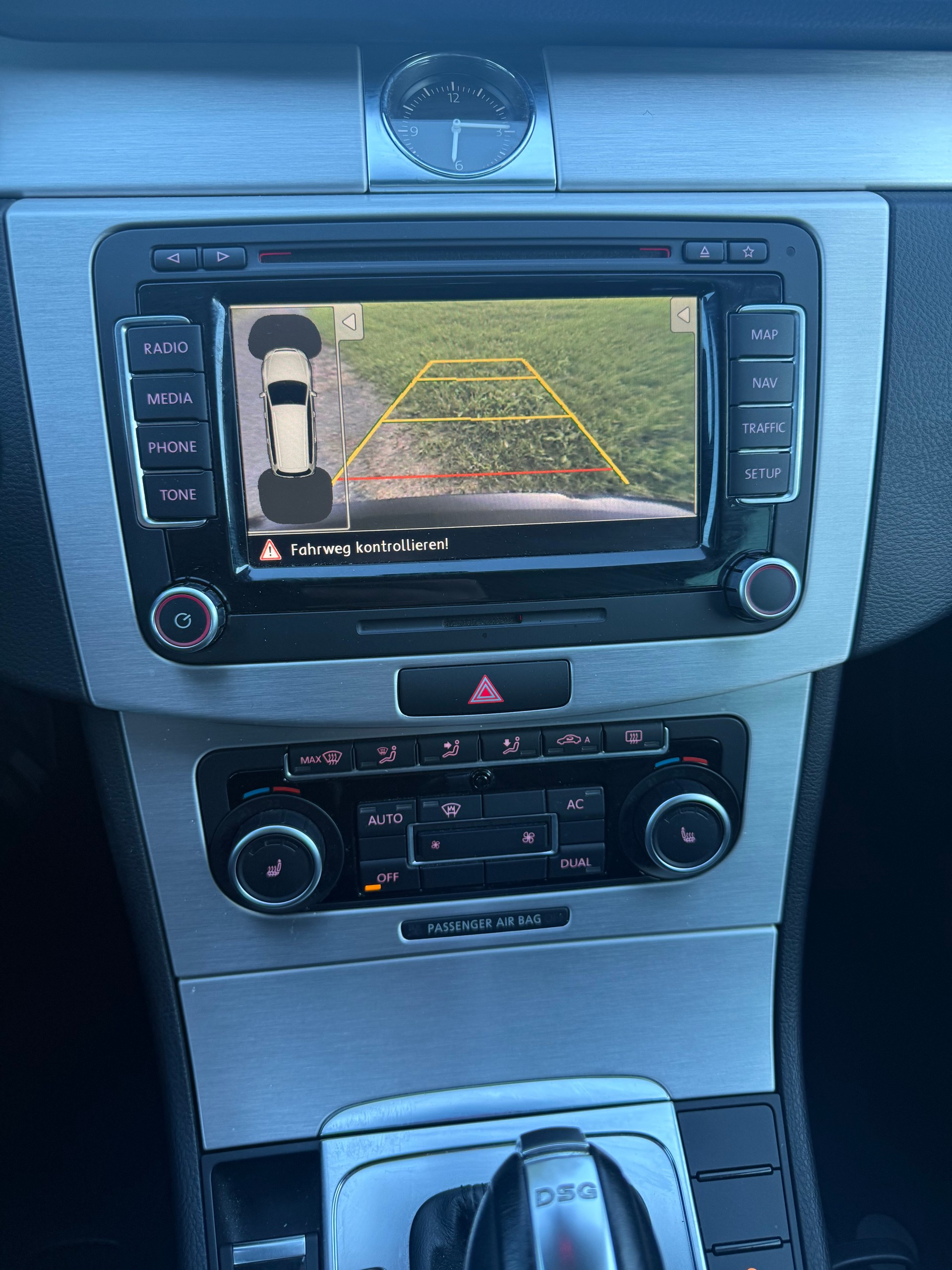 VW Passat Variant 2.0 TDI BMT Highline 4MDSG-image-14