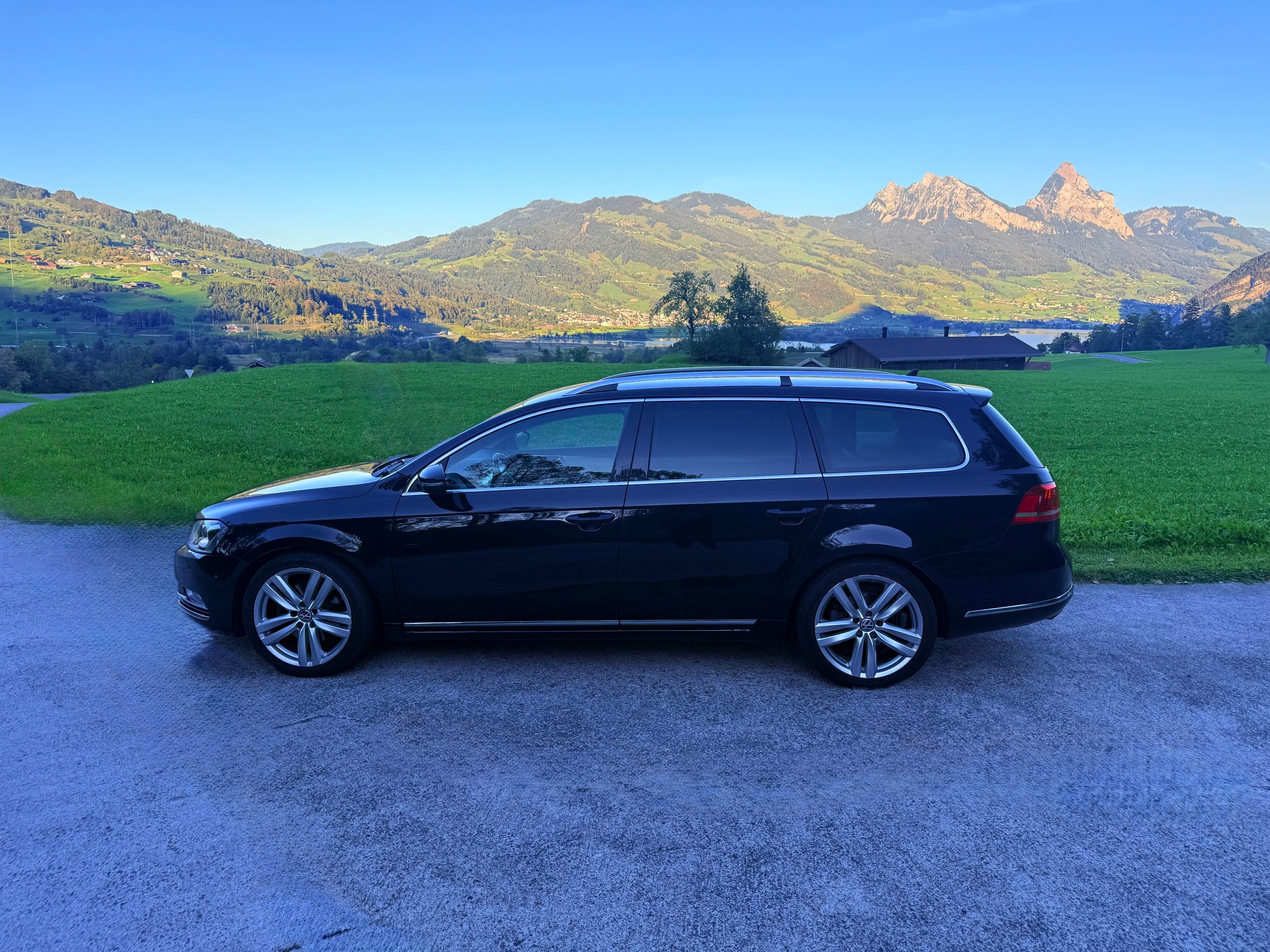 VW Passat Variant 2.0 TDI BMT Highline 4MDSG-image-9