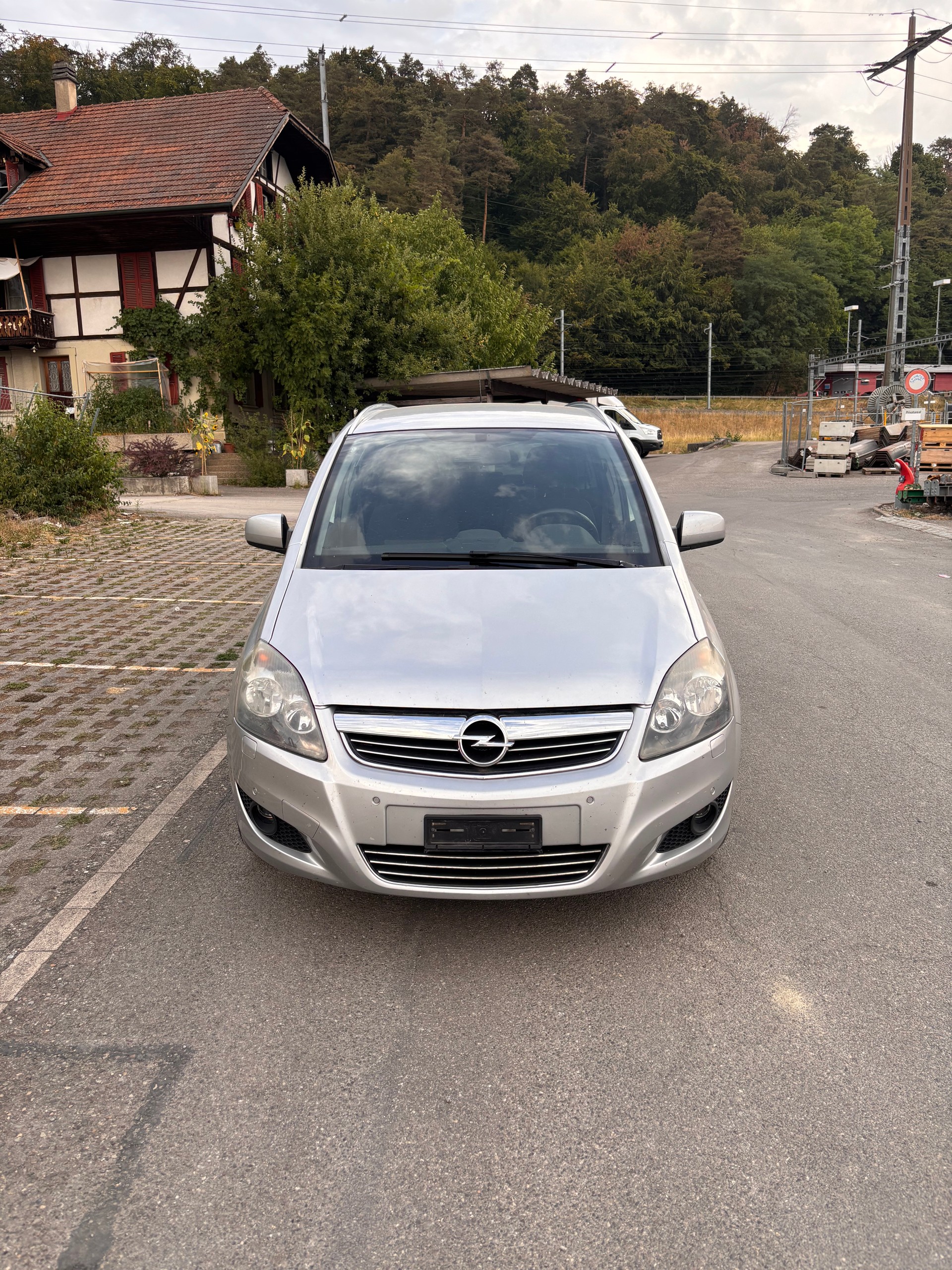 OPEL Zafira 2.2i 16V Cosmo Automatic-image-0